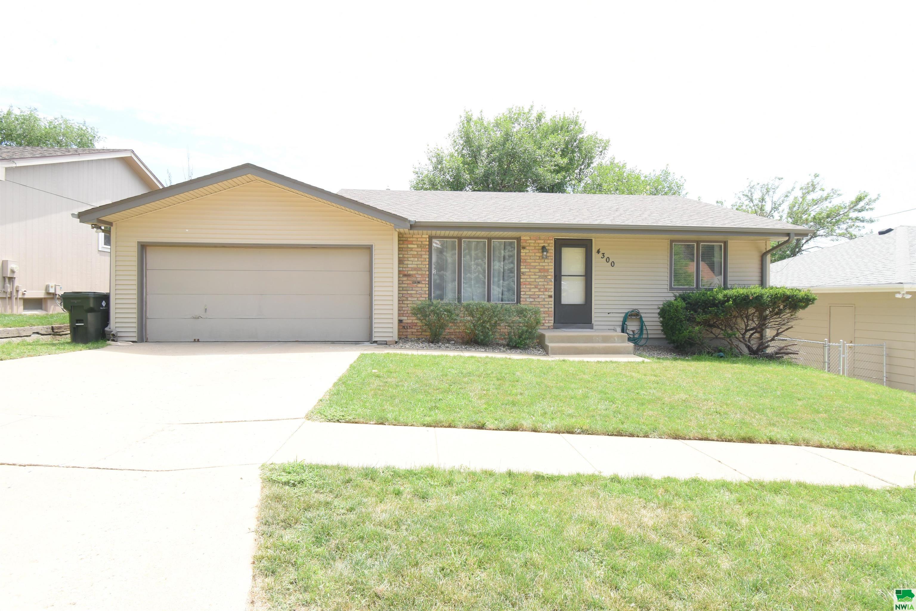 4300 Seger Ave, Sioux City, 51106 