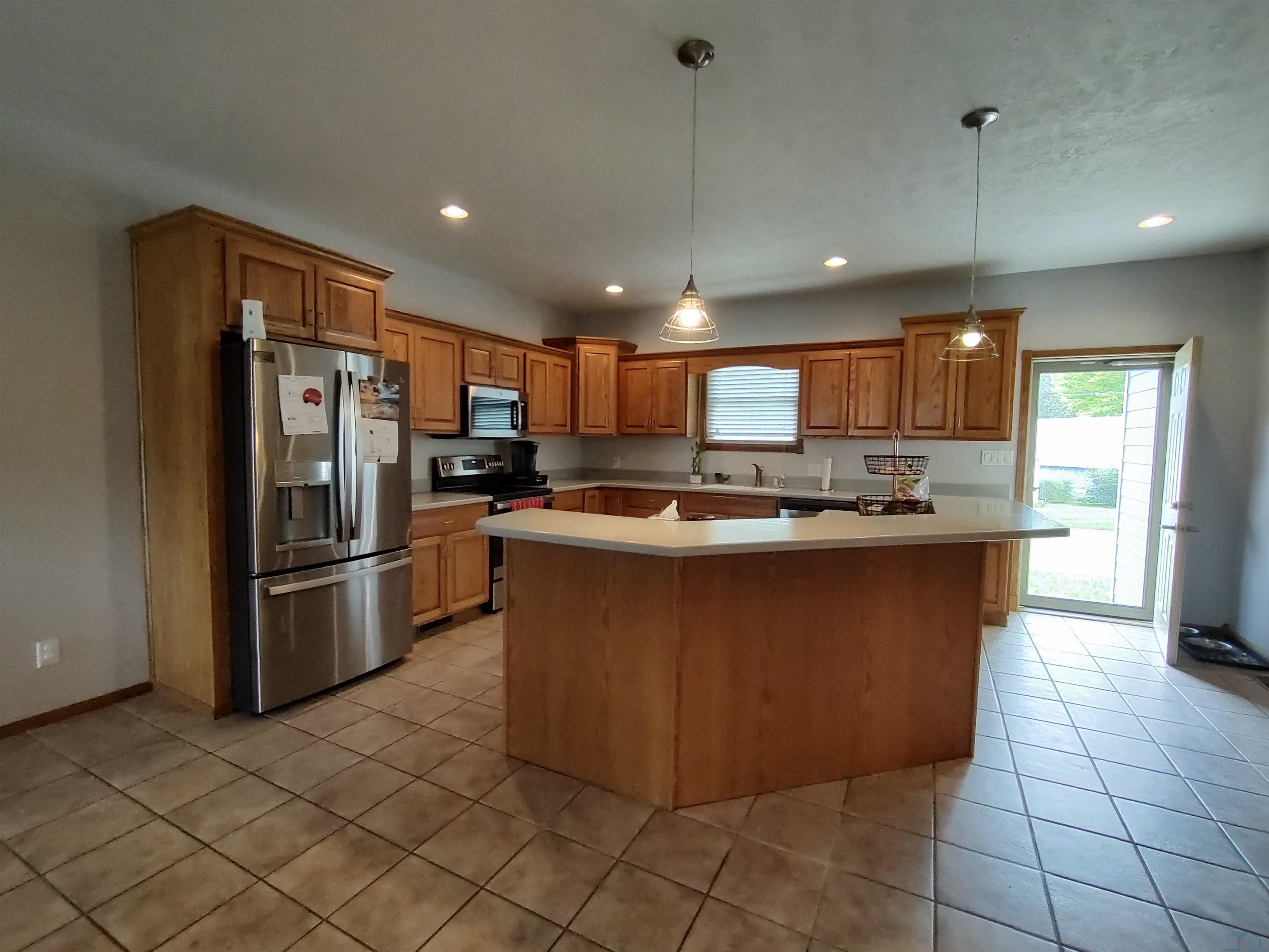 MLS# 821540