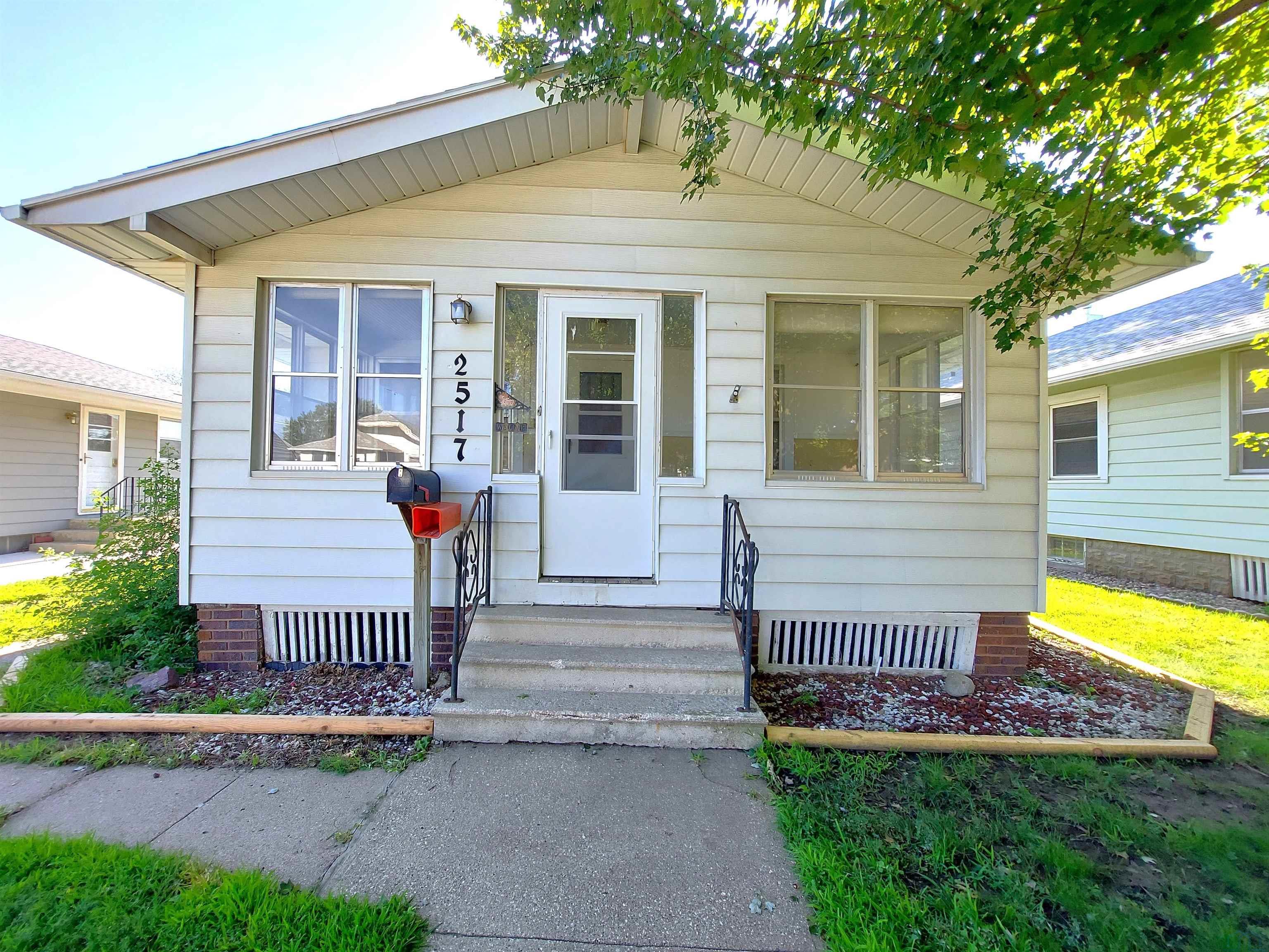 2517 Lemon S, Sioux City, Iowa 51106 
