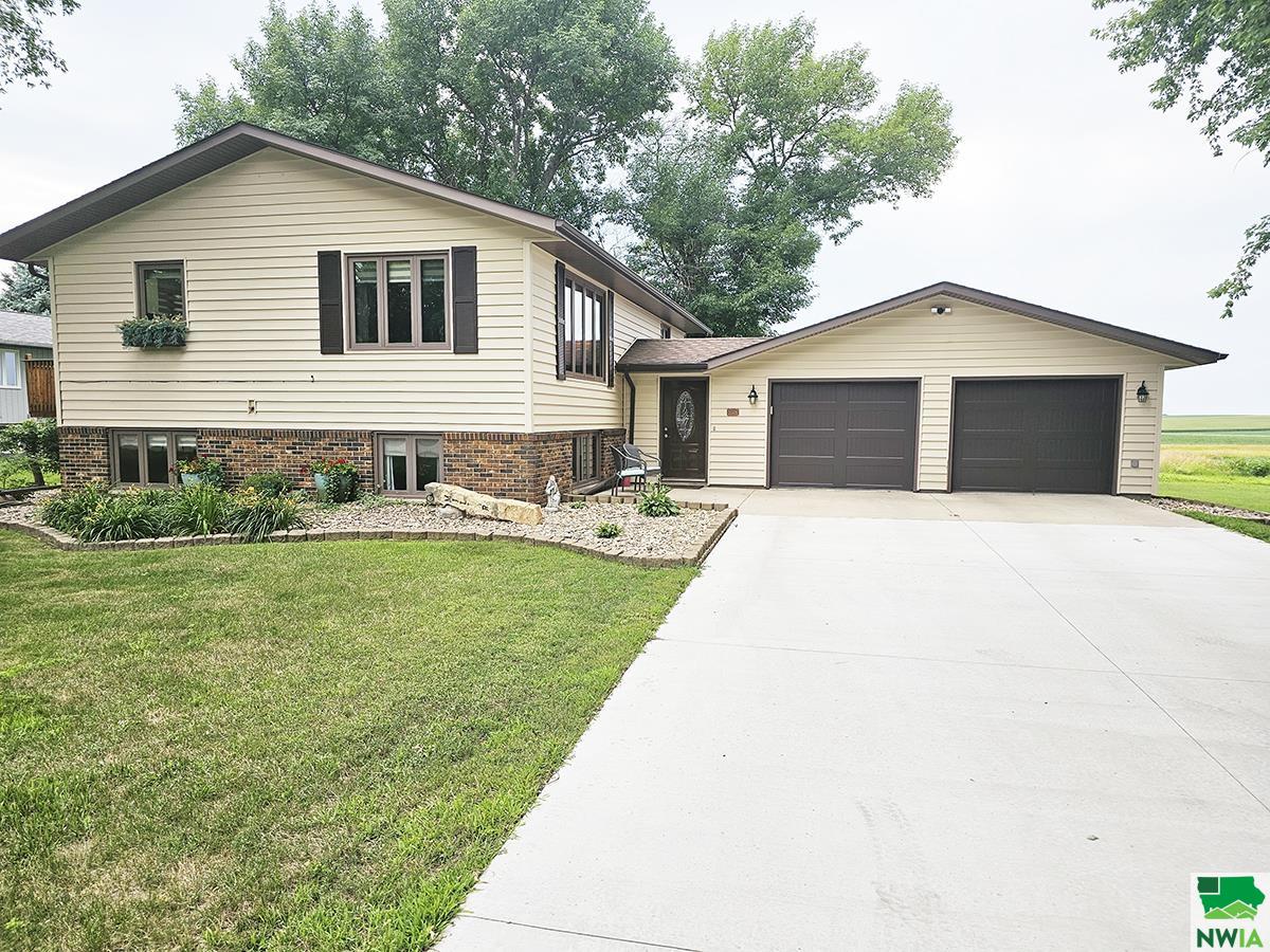 108 Michigan Ave SW						  						 , Orange City						 , ID						  51041						  