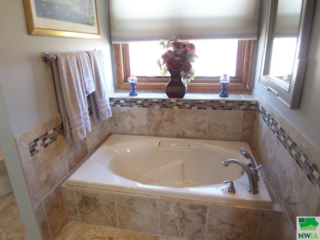 MLS# 821784