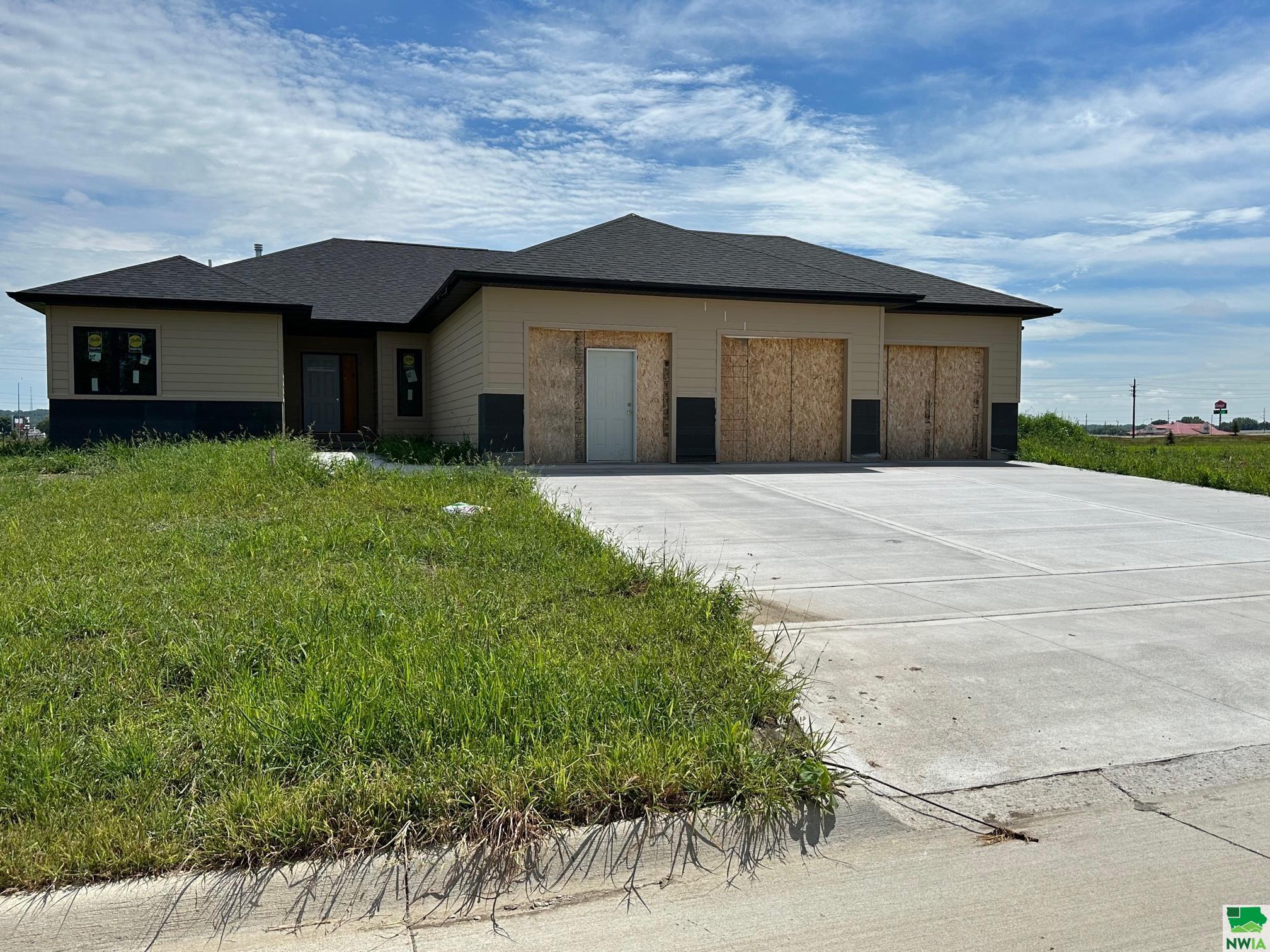905 Cattail Ct, No. Sioux City, SD 57049 