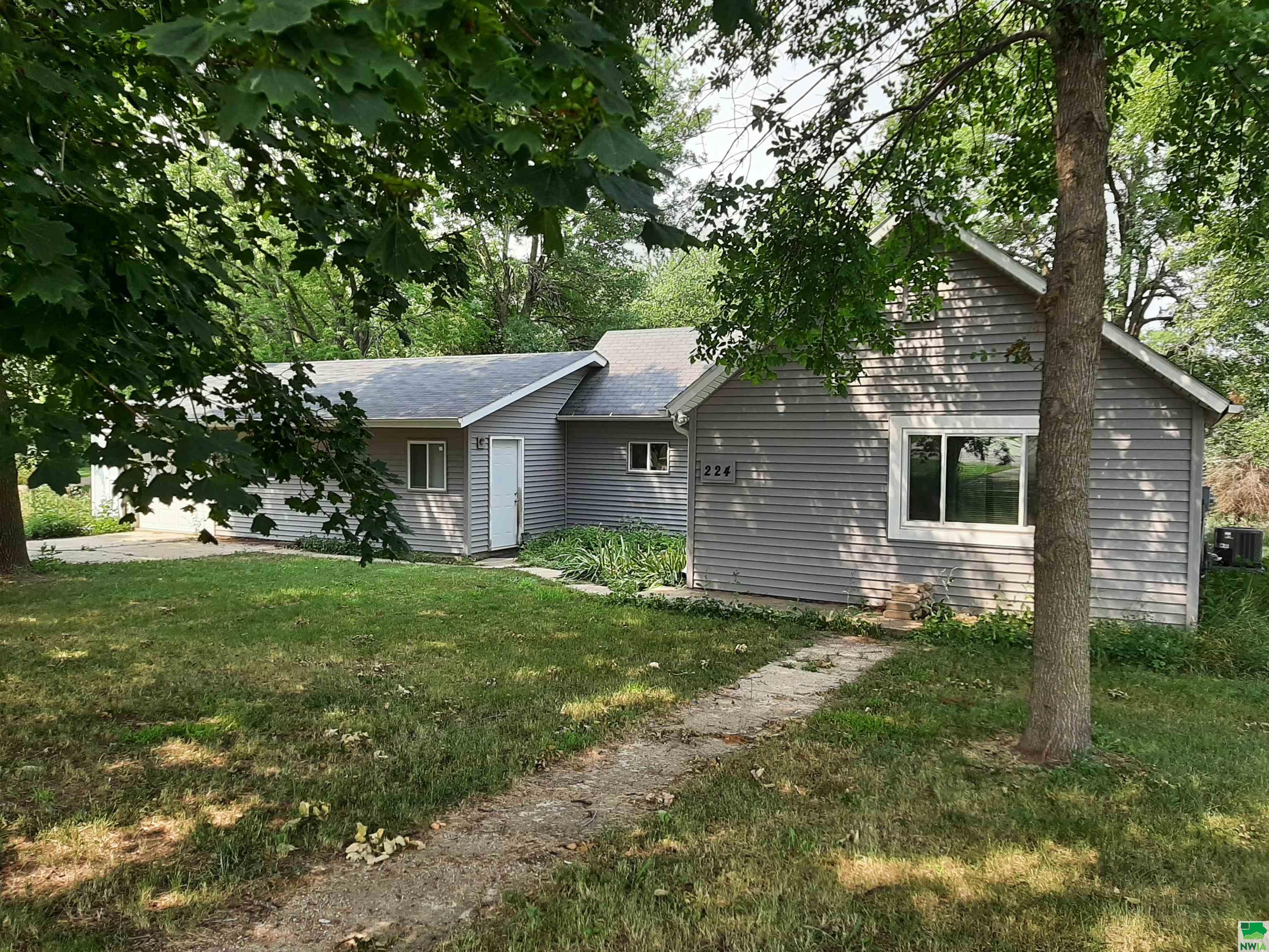 MLS #821832