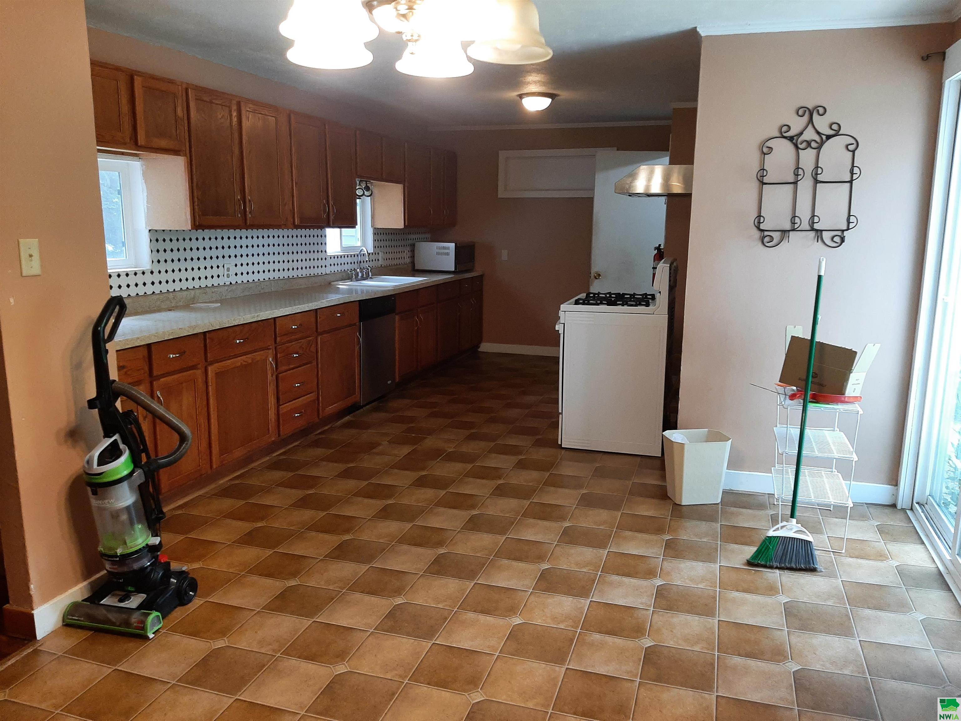 MLS #821832