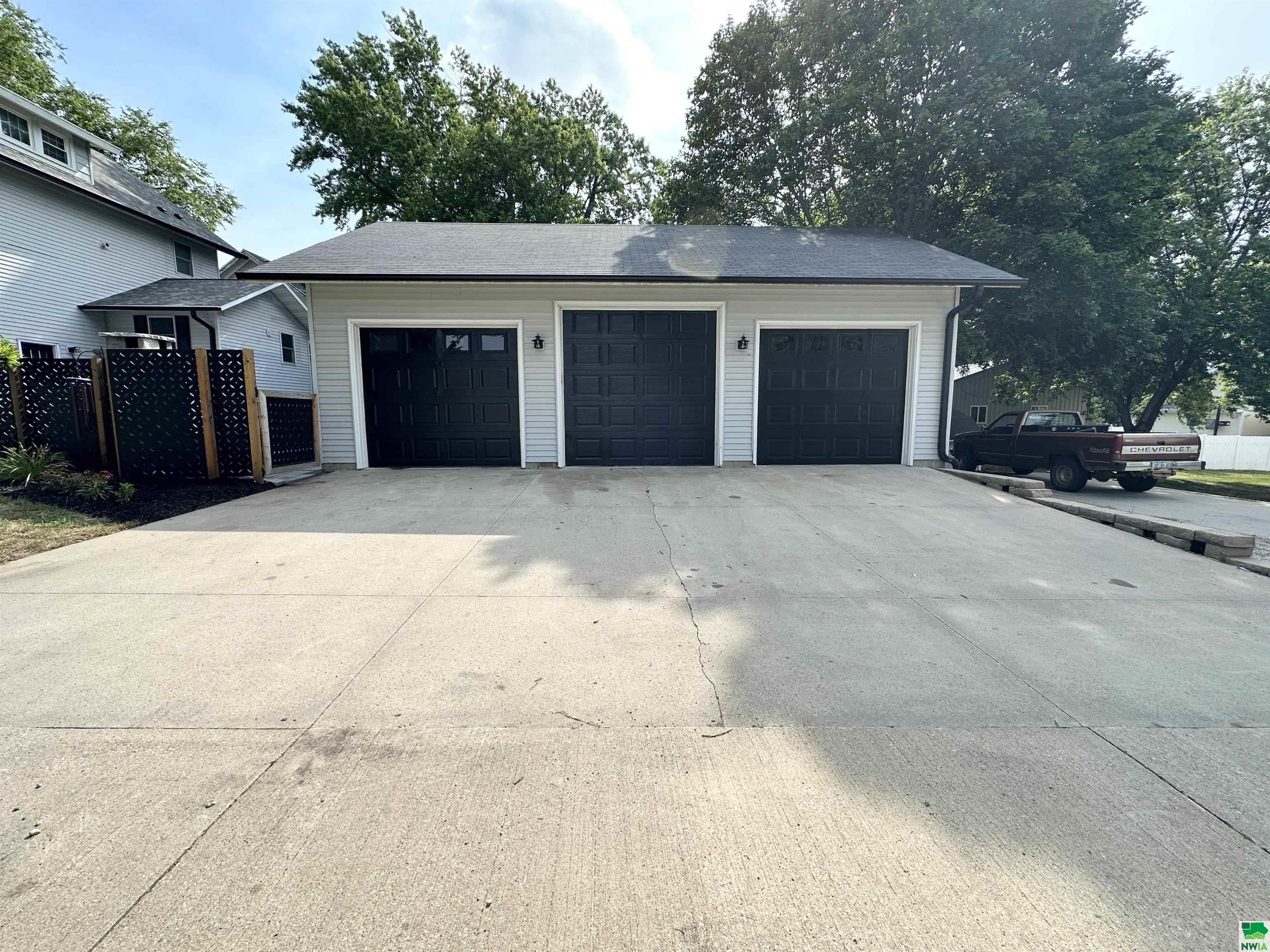 MLS #821863