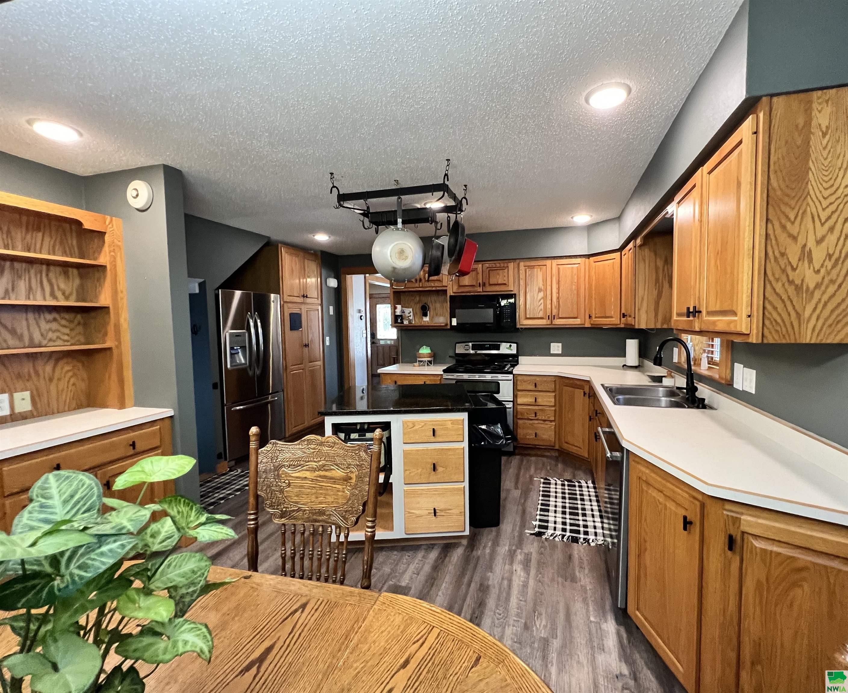 MLS #821863