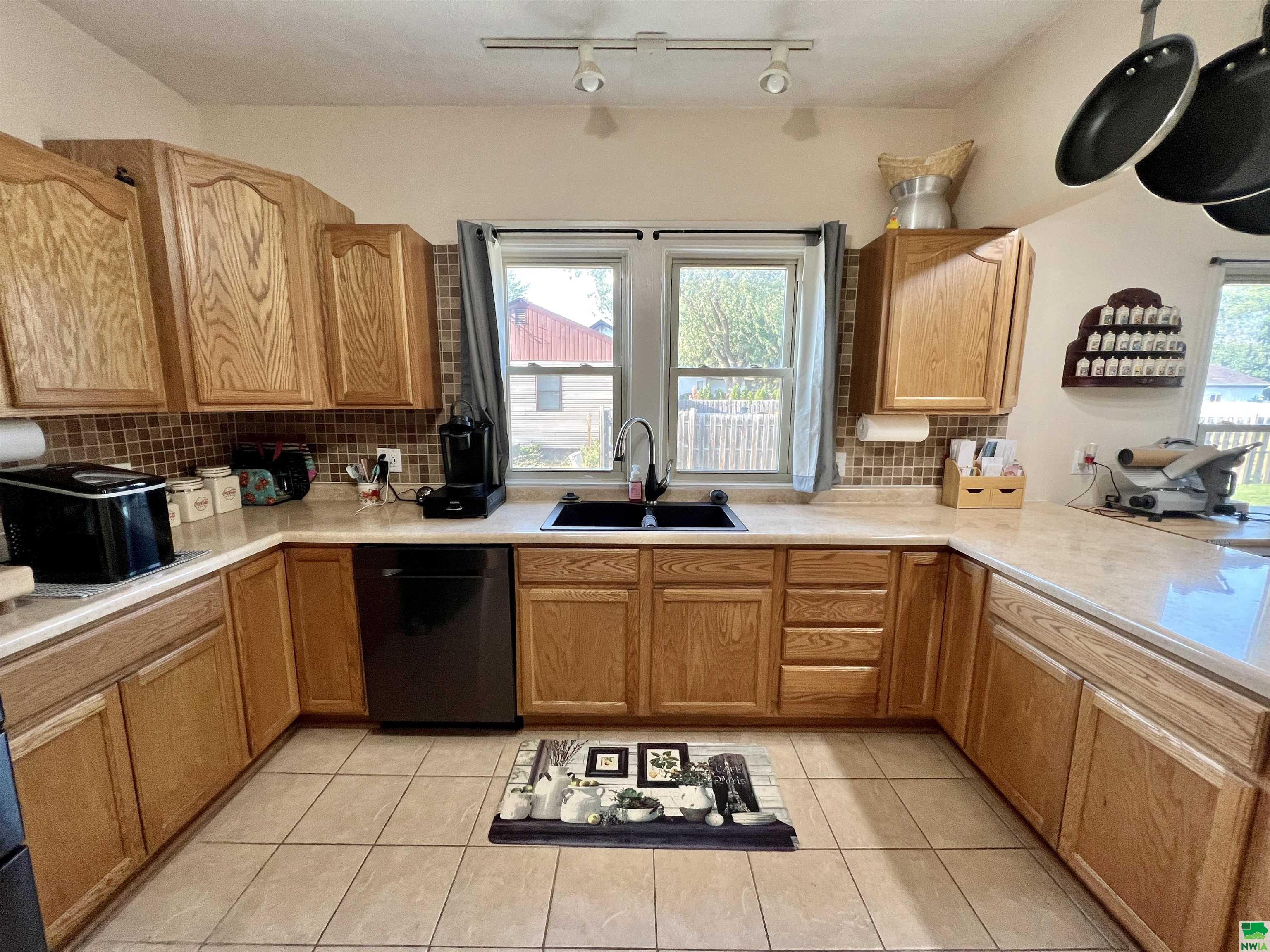 MLS #822204