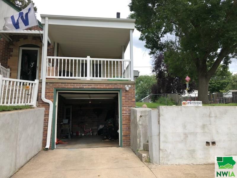 Williams Ave