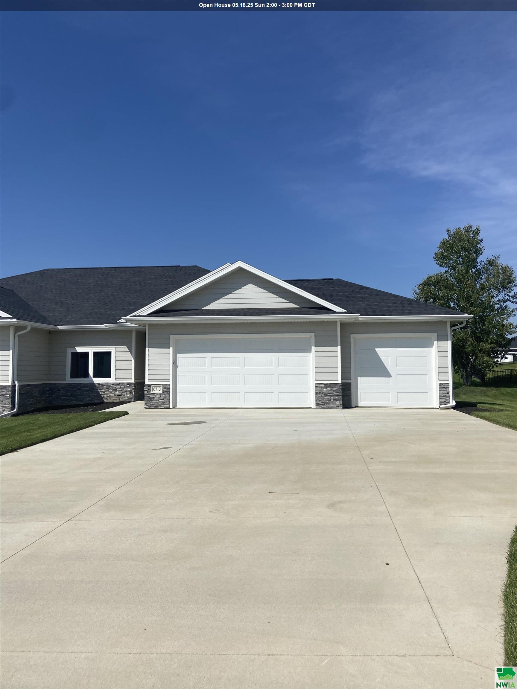 6713 Windsong Ct, Sioux City, IA 51106 