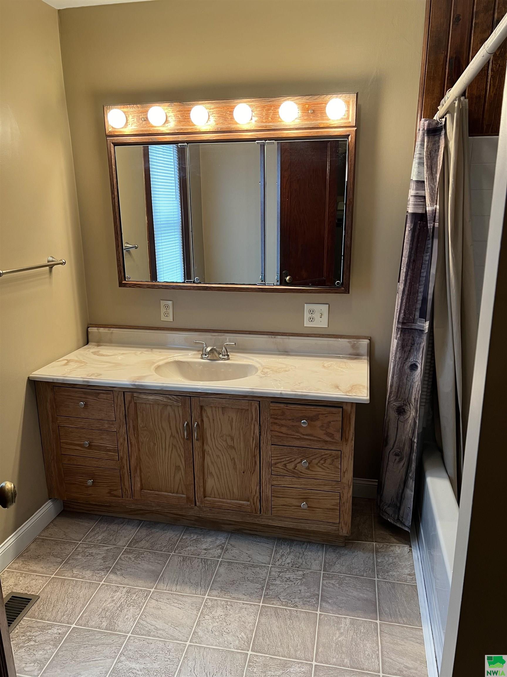 MLS #822456