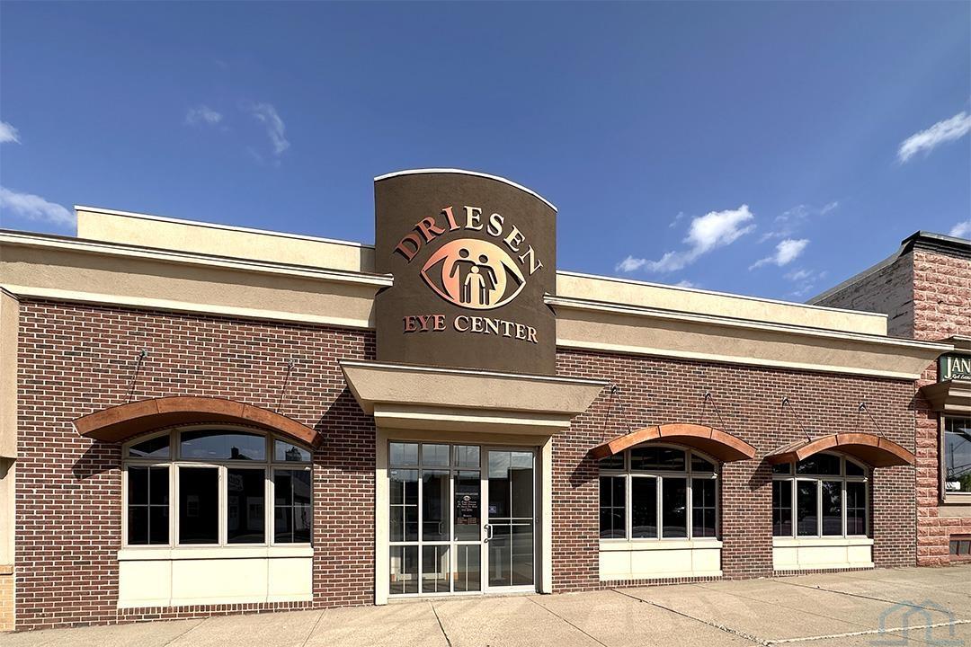 318 N Main Ave, Sioux Center, IA 51250 