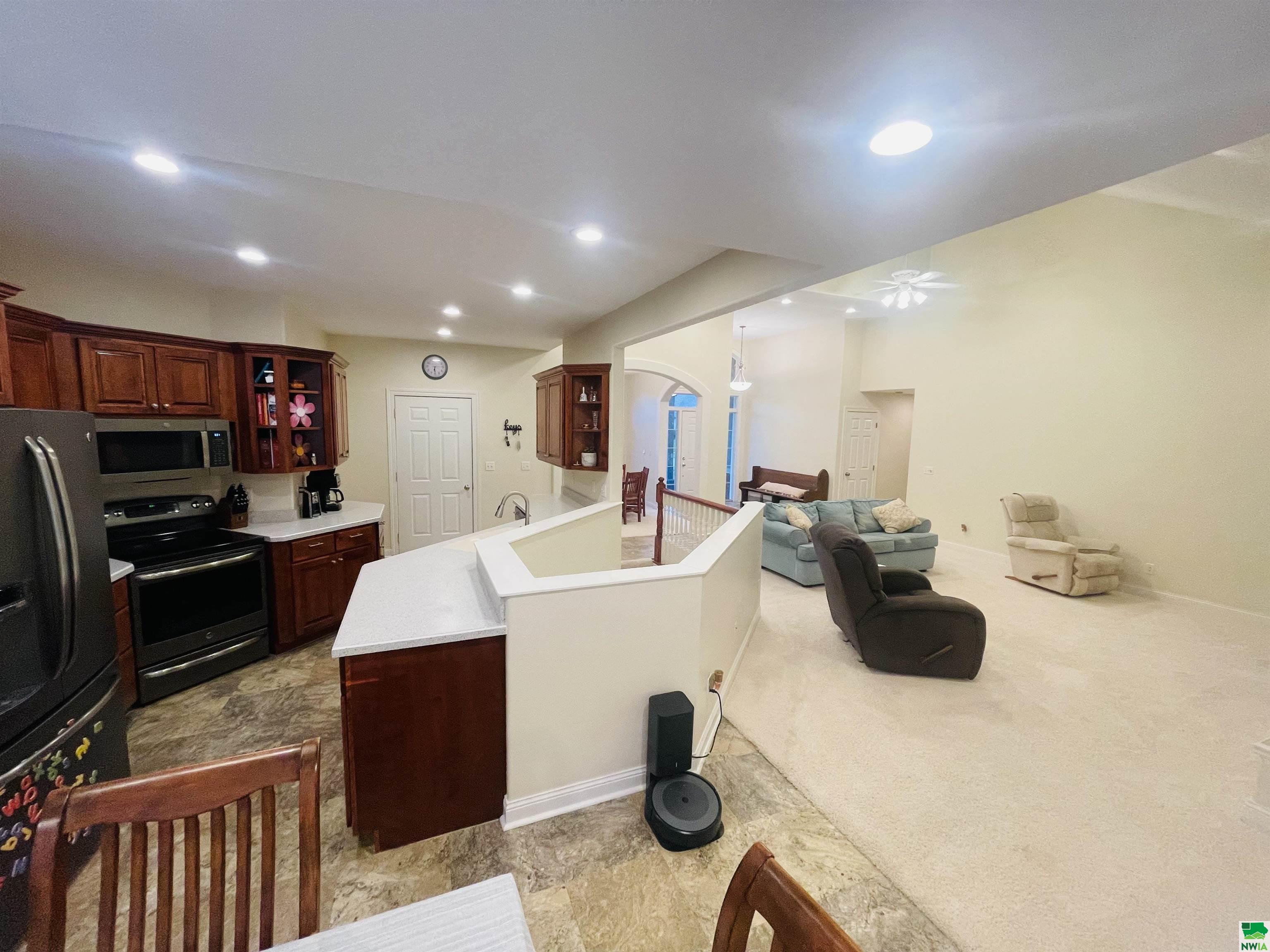 MLS# 822704