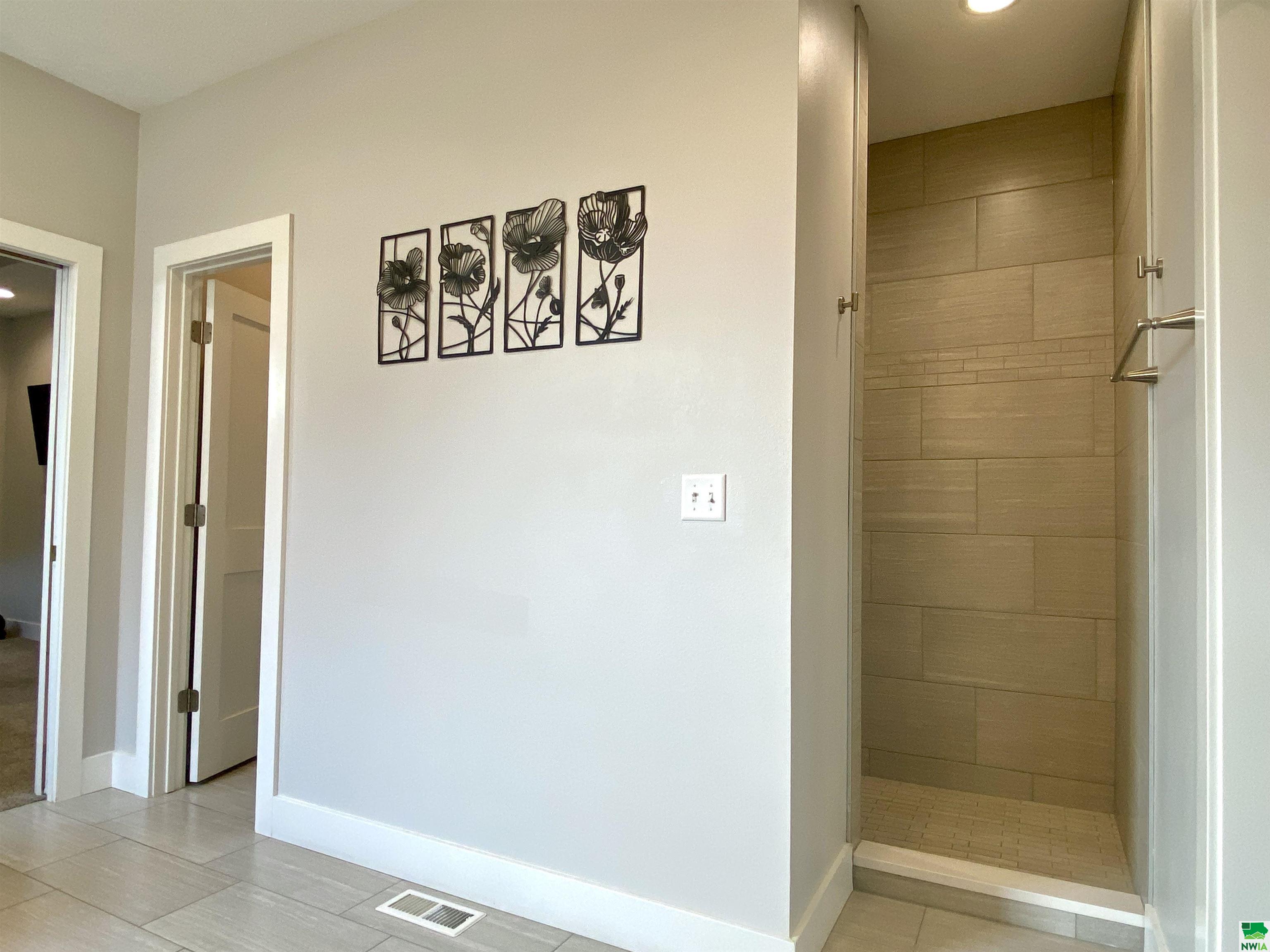 MLS #823081