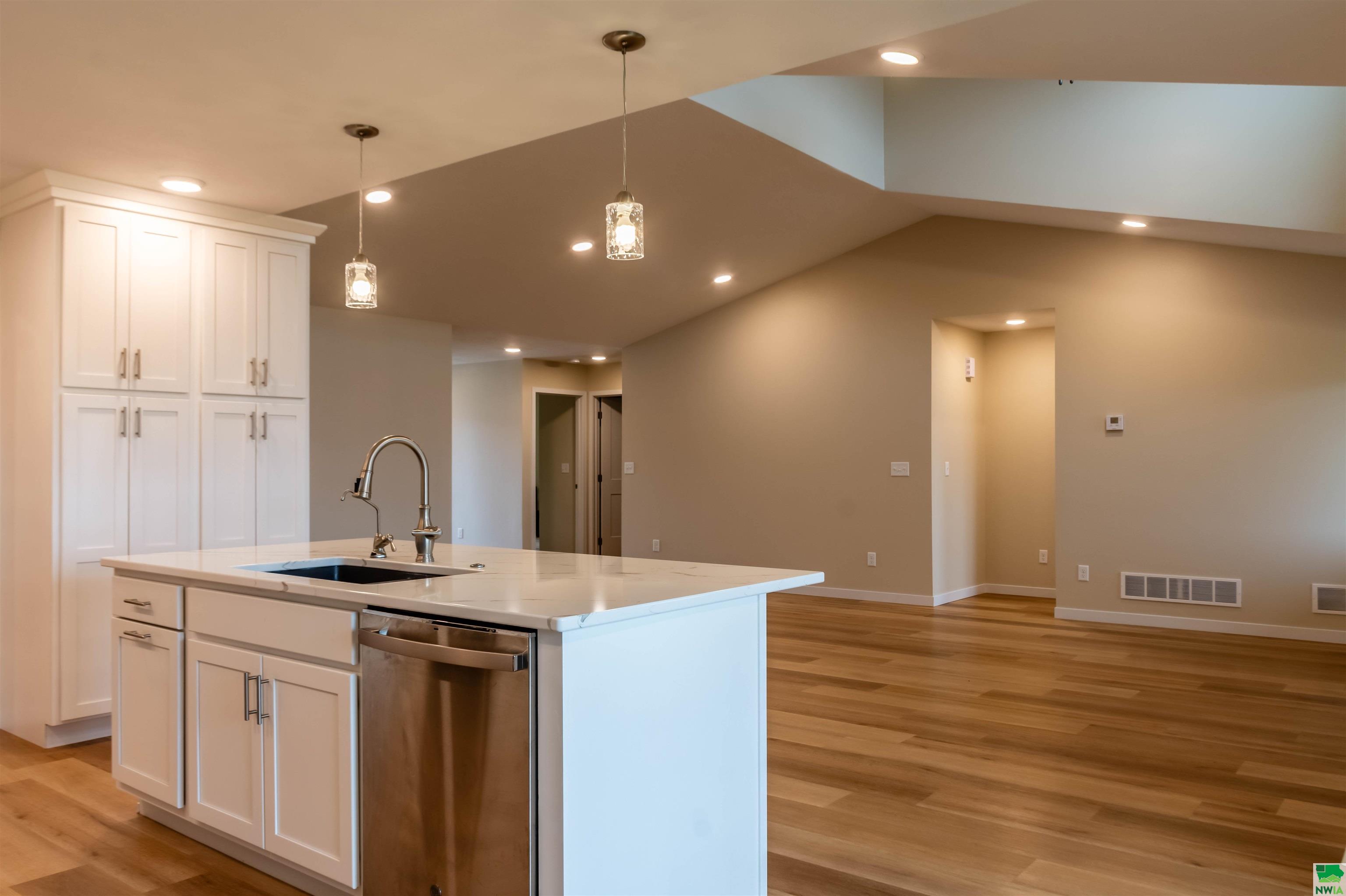 MLS #823100