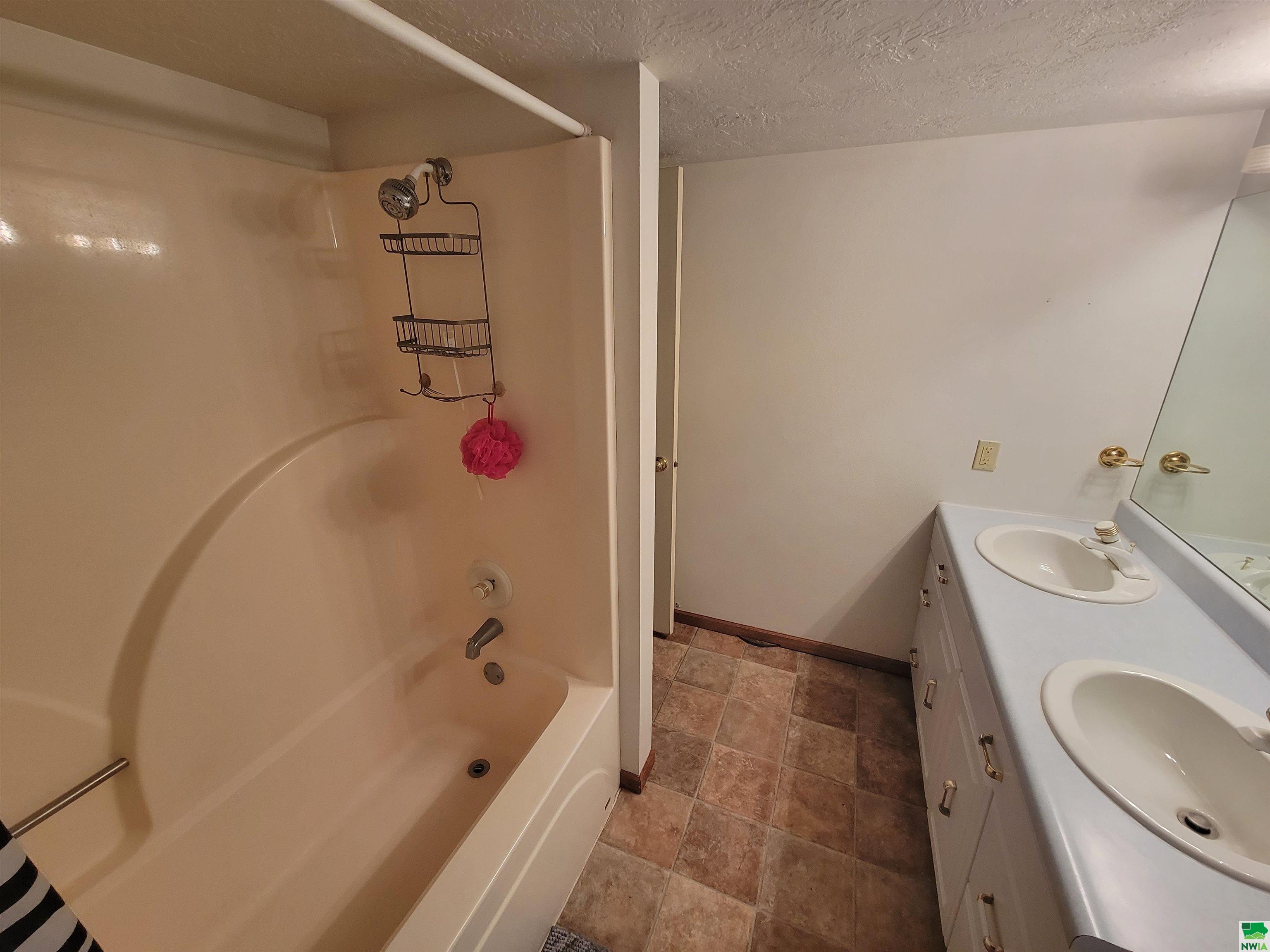 MLS #823373