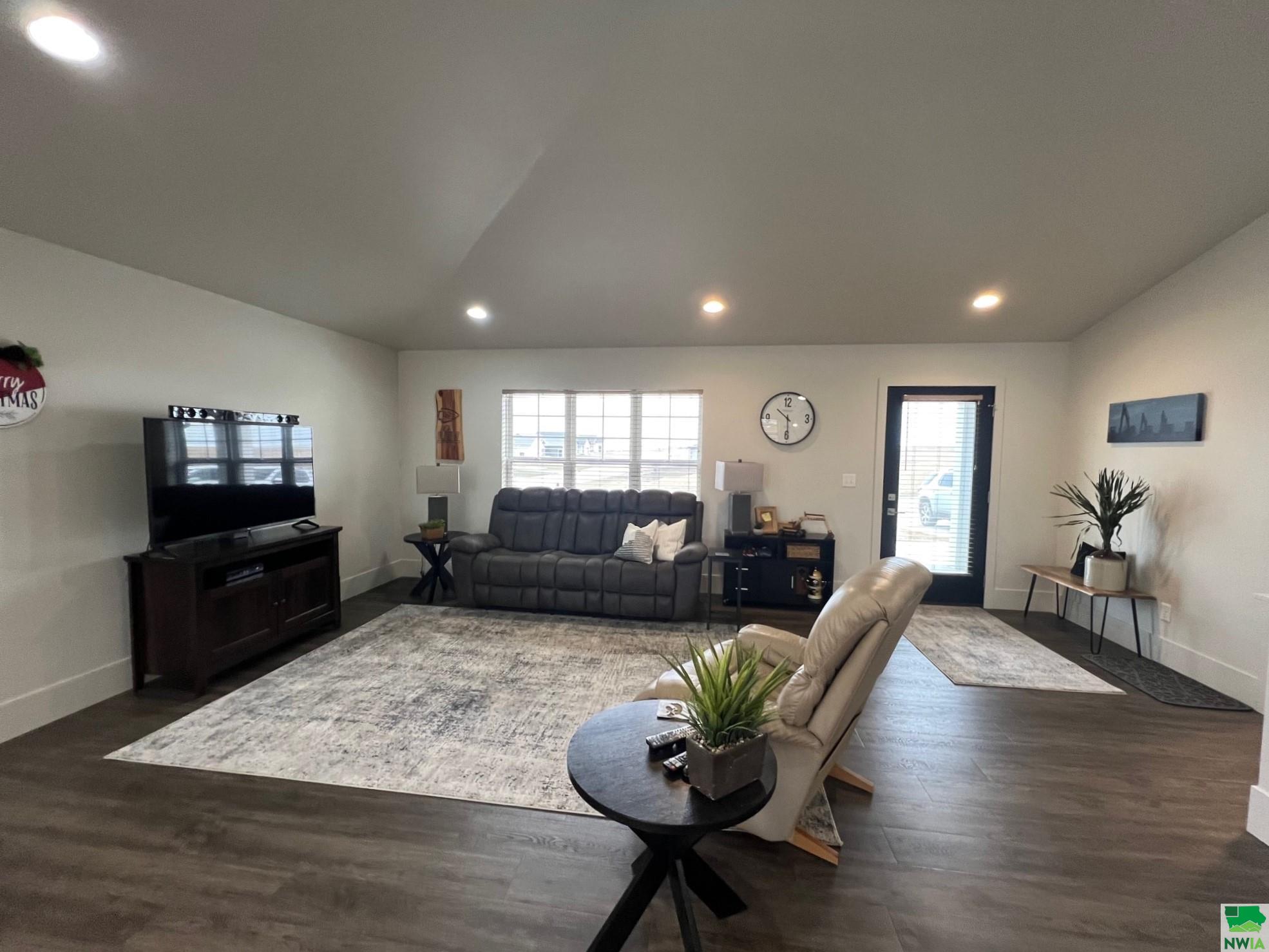 MLS #823470