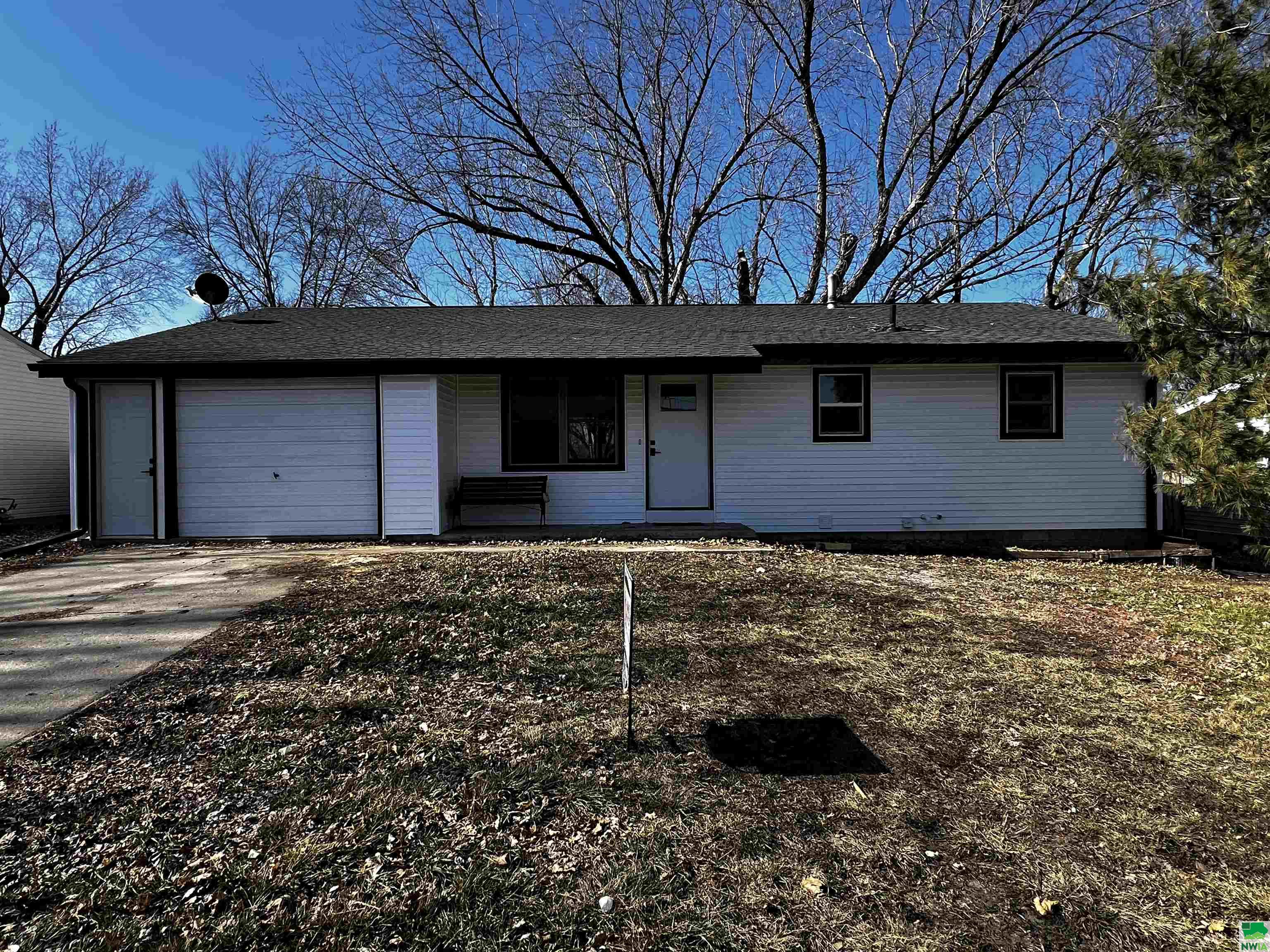 1011 PILOT AVE, Cherokee, IA 51012 