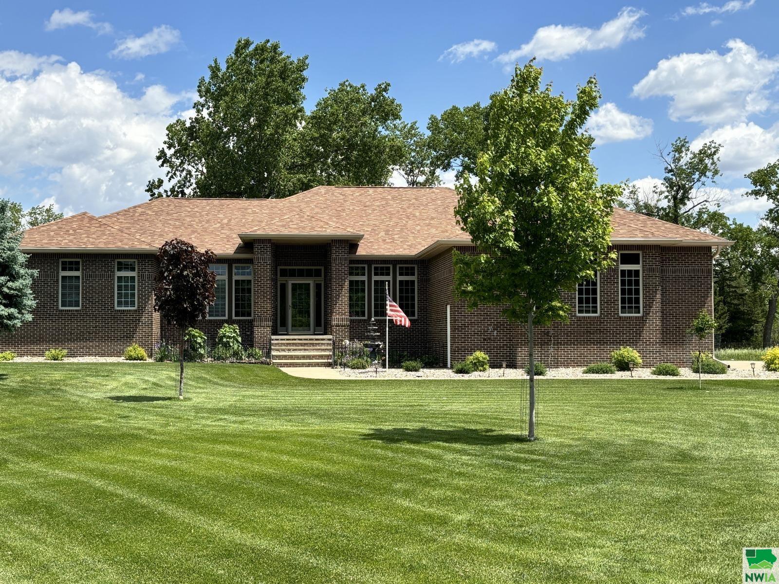 MLS #823694