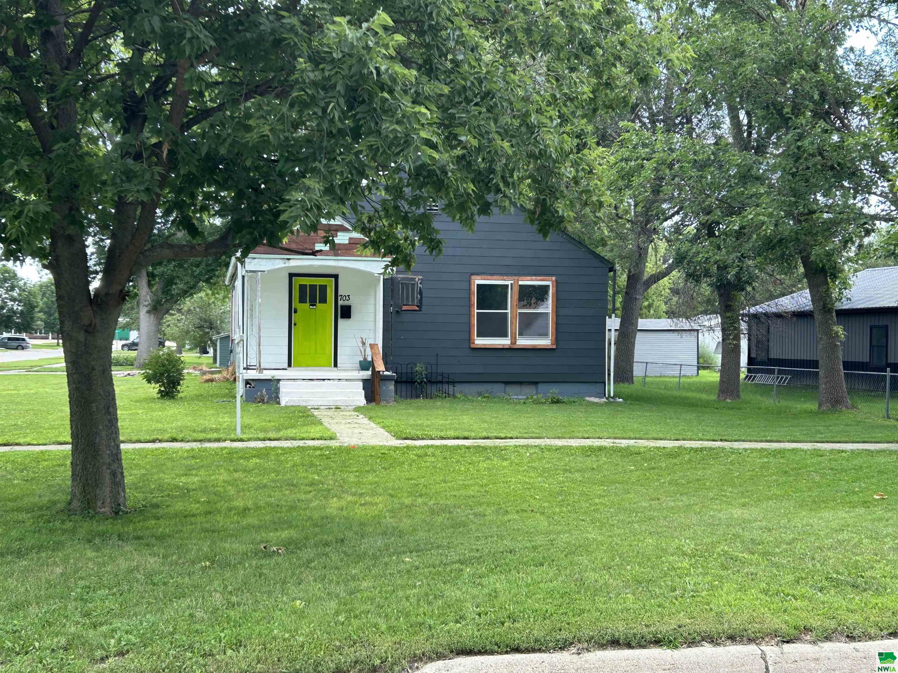 MLS #823777