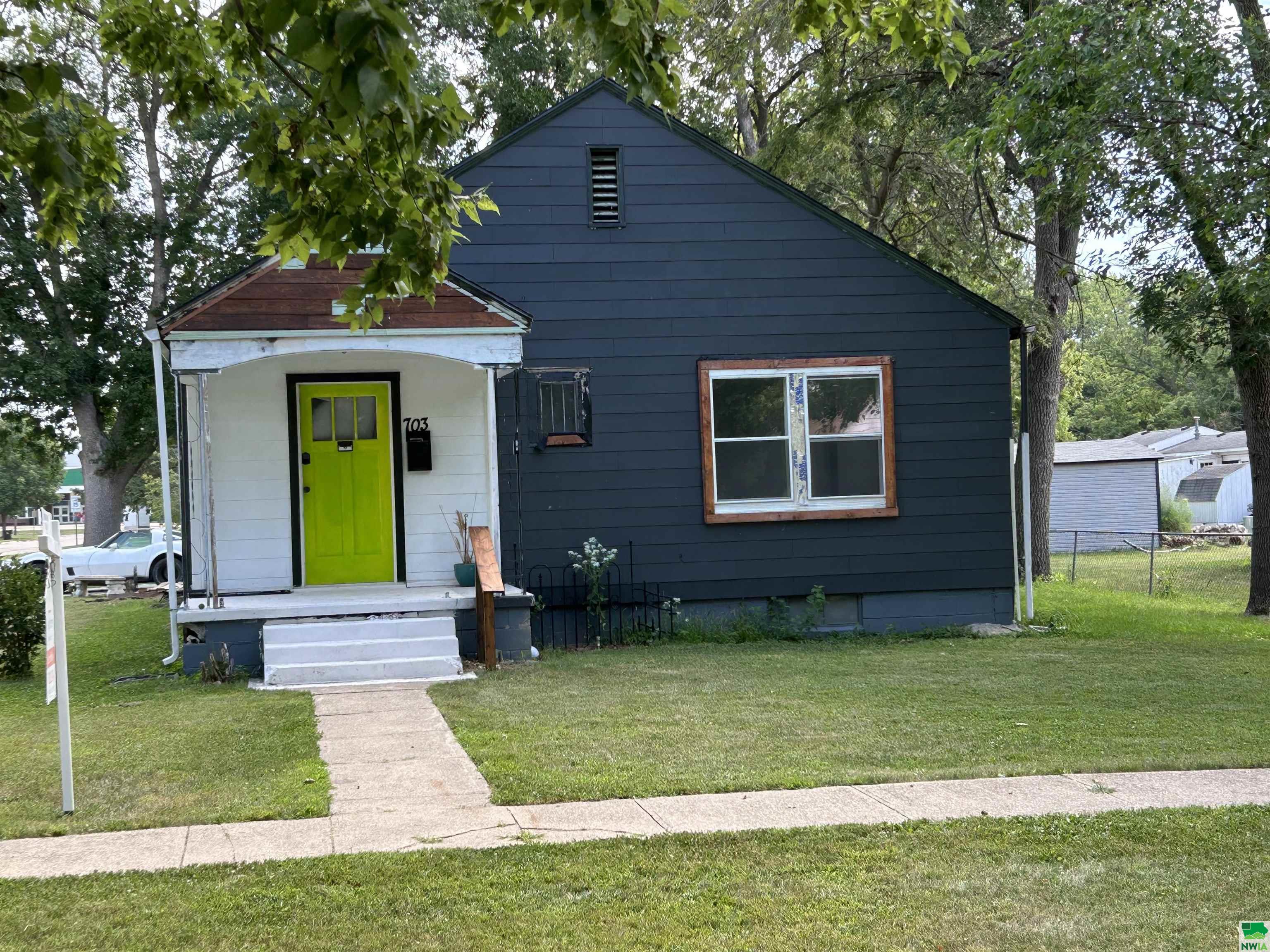 MLS #823777