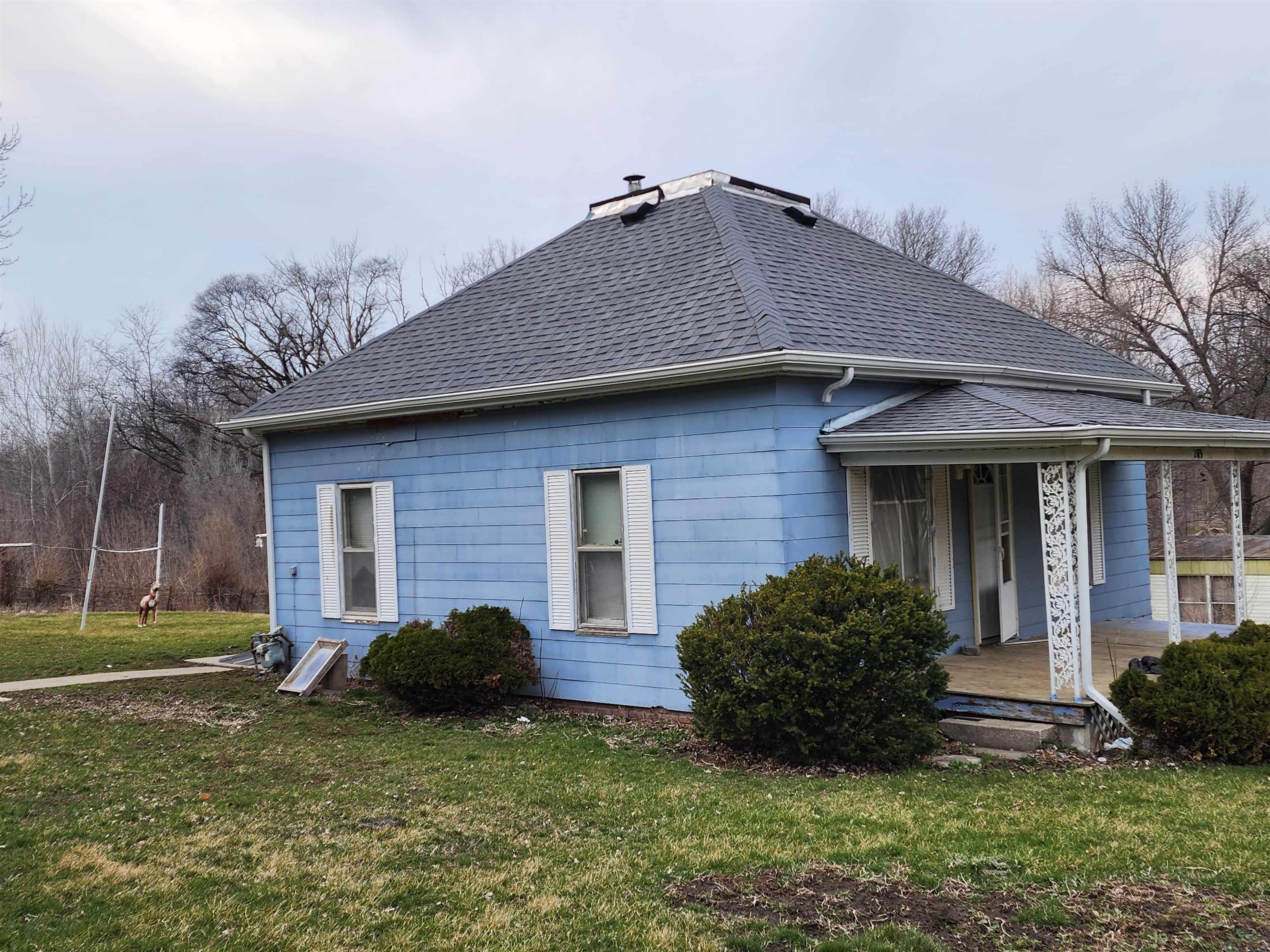 203 Little N, Walthill, NE 68067 