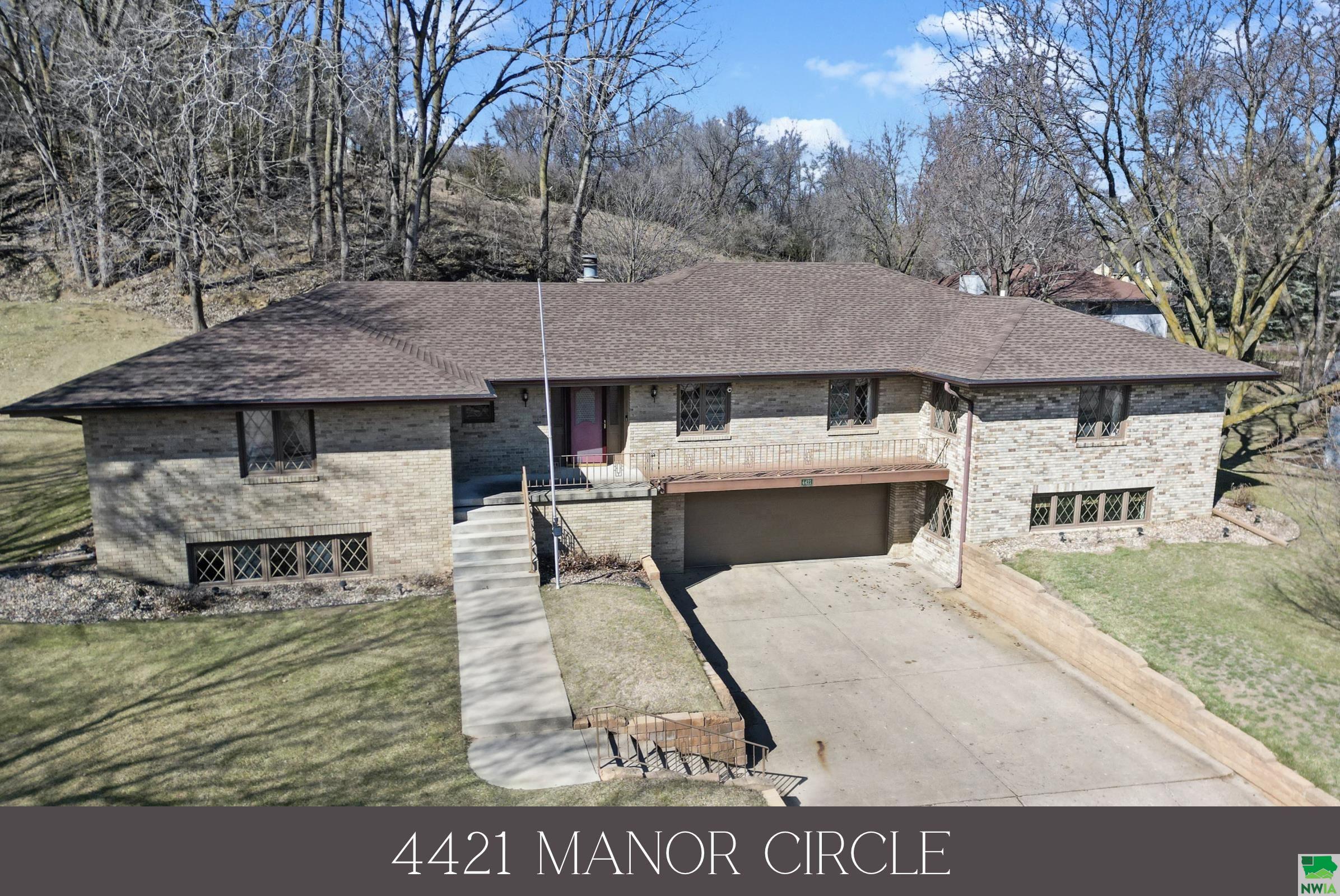 4421 Manor Circle, Sioux City, Iowa 51104 