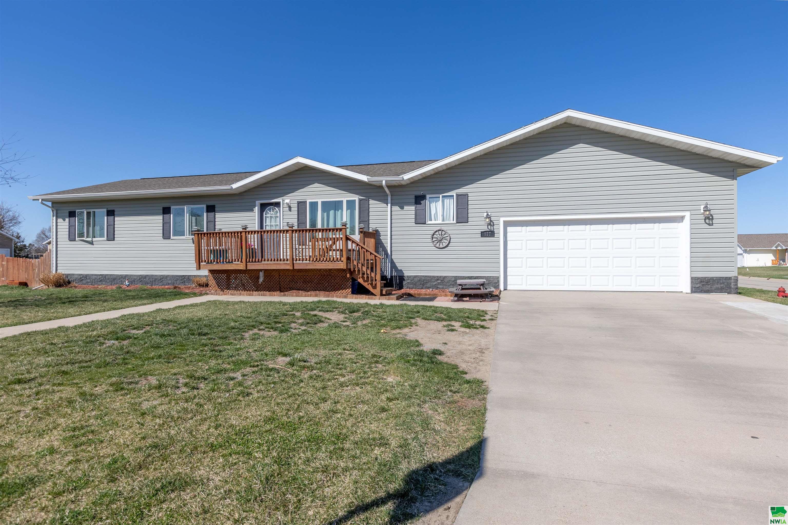 927 Harvest Bend, No. Sioux City, SD 57049 