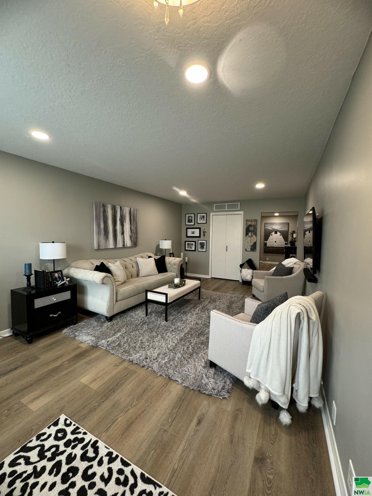 MLS #824597
