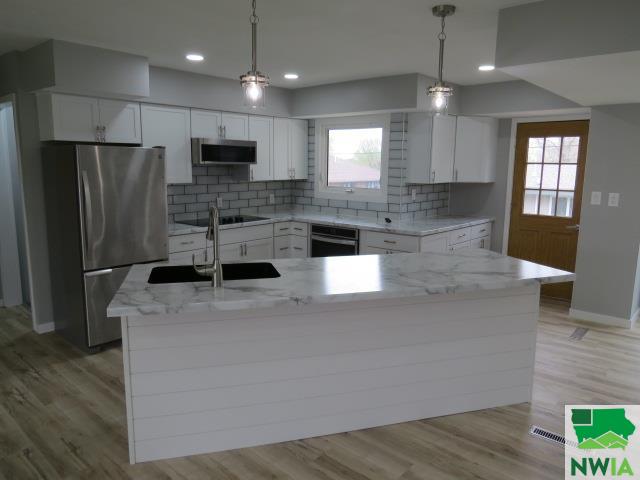 MLS #824609