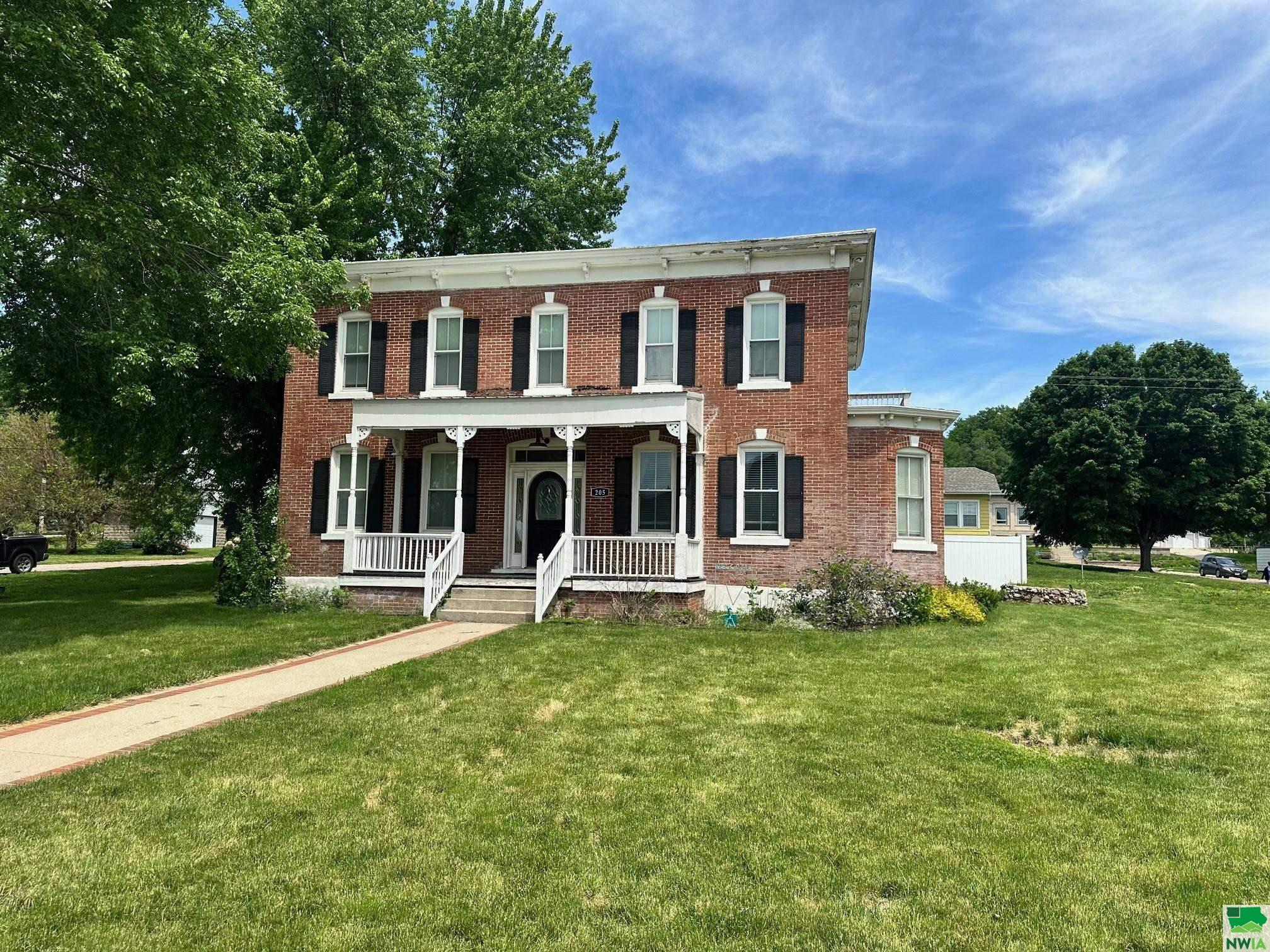 205 3rd W, Ponca, NE 68770 