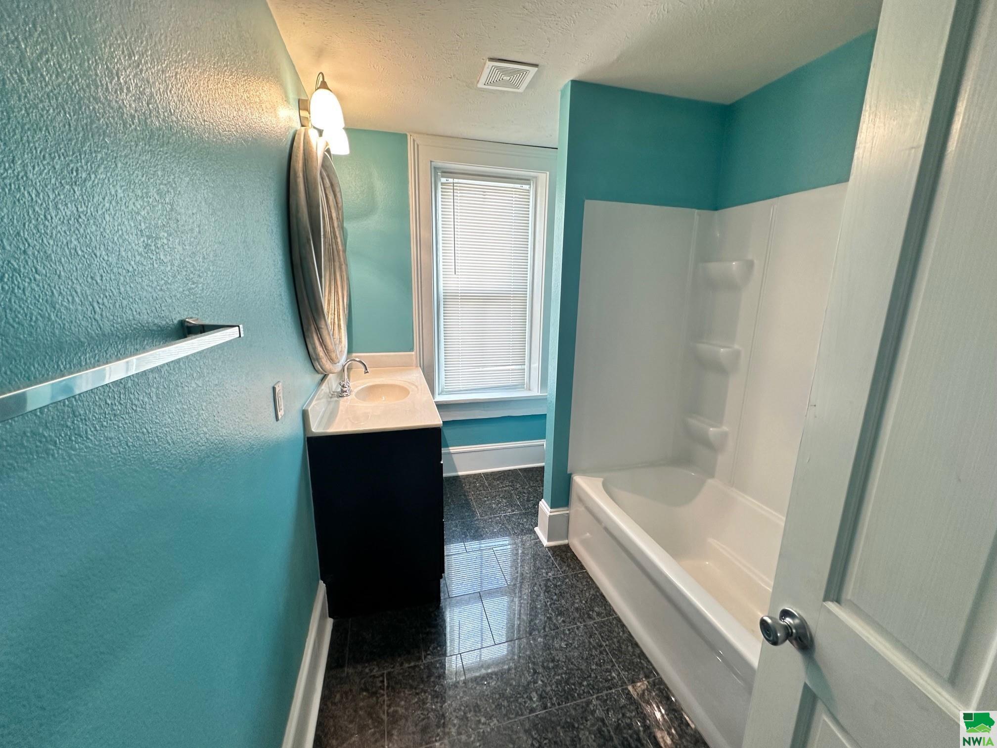 MLS #824810