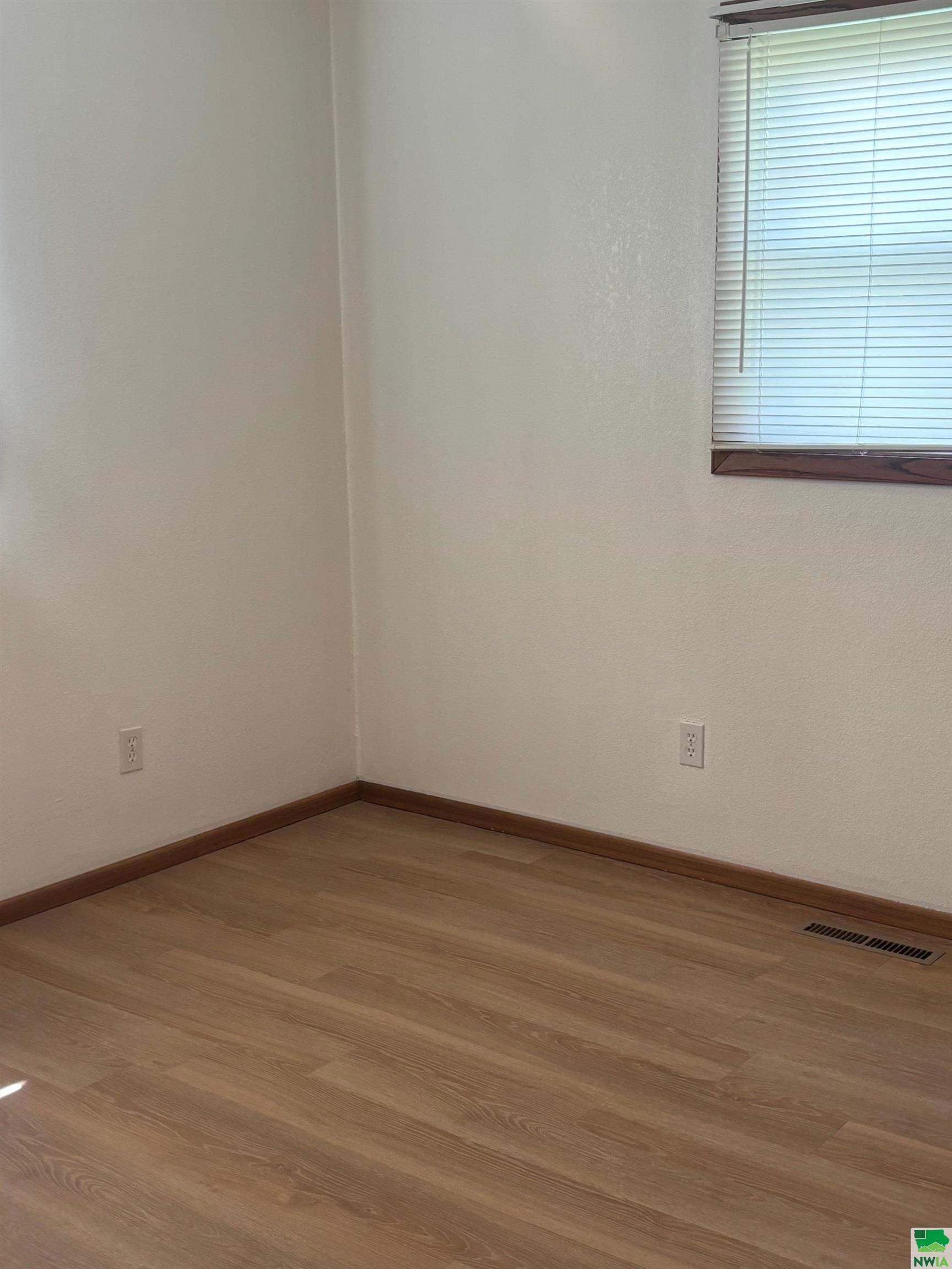 MLS #824831