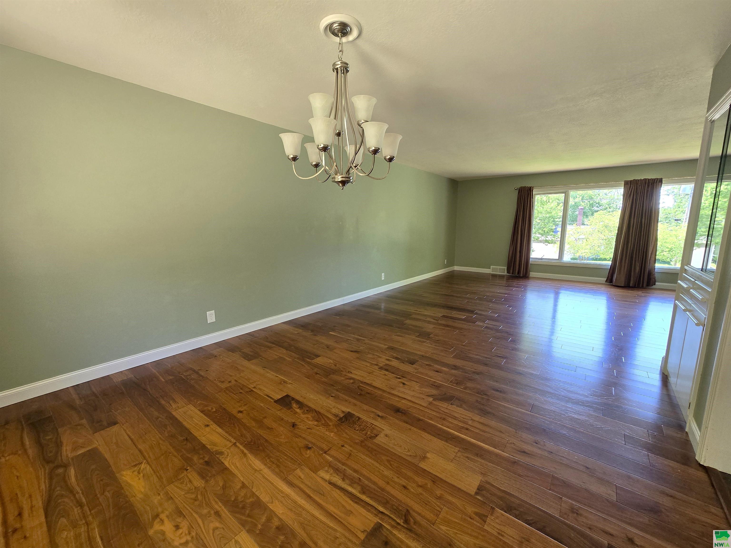 MLS #824892