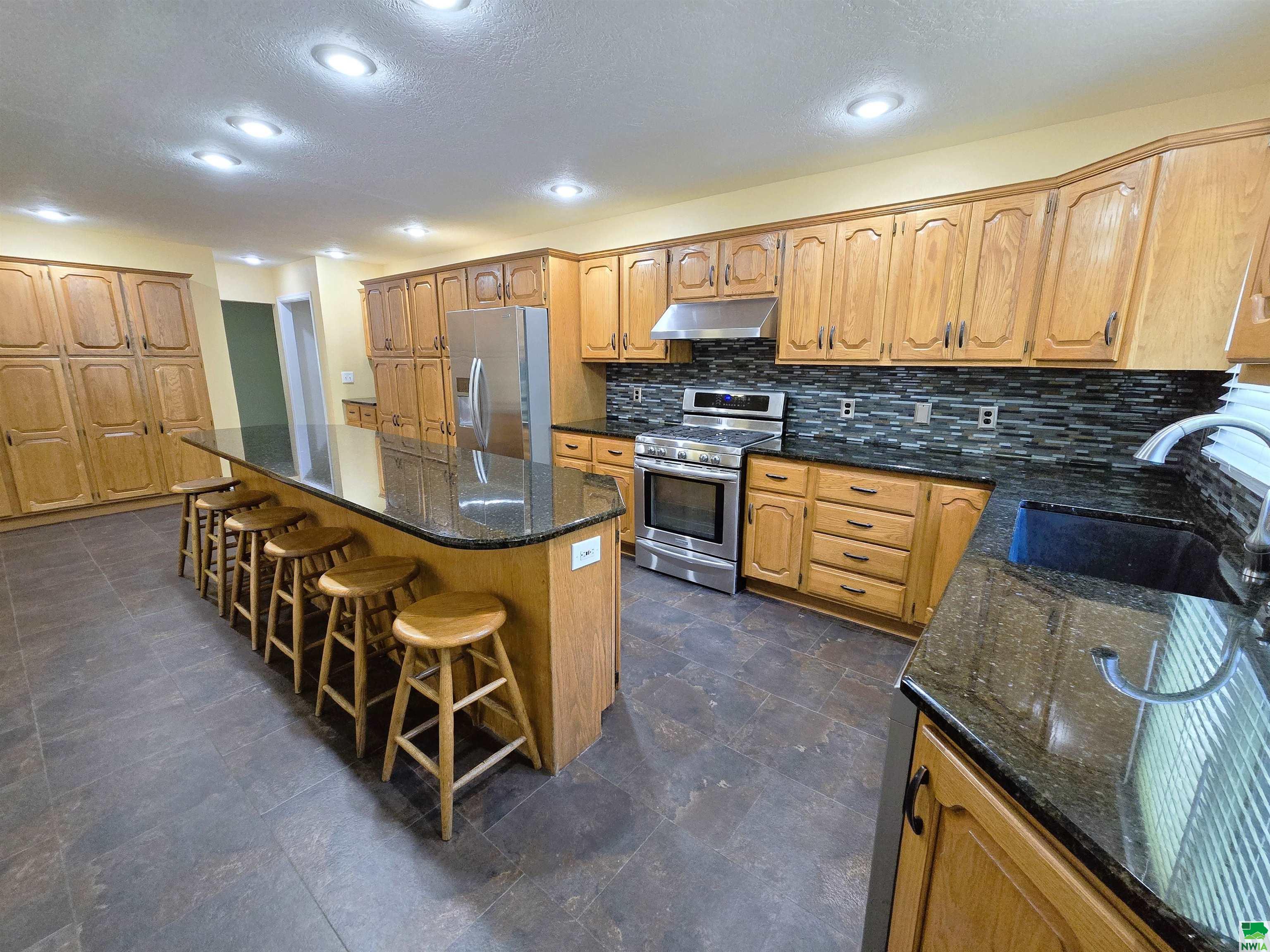 MLS #824892