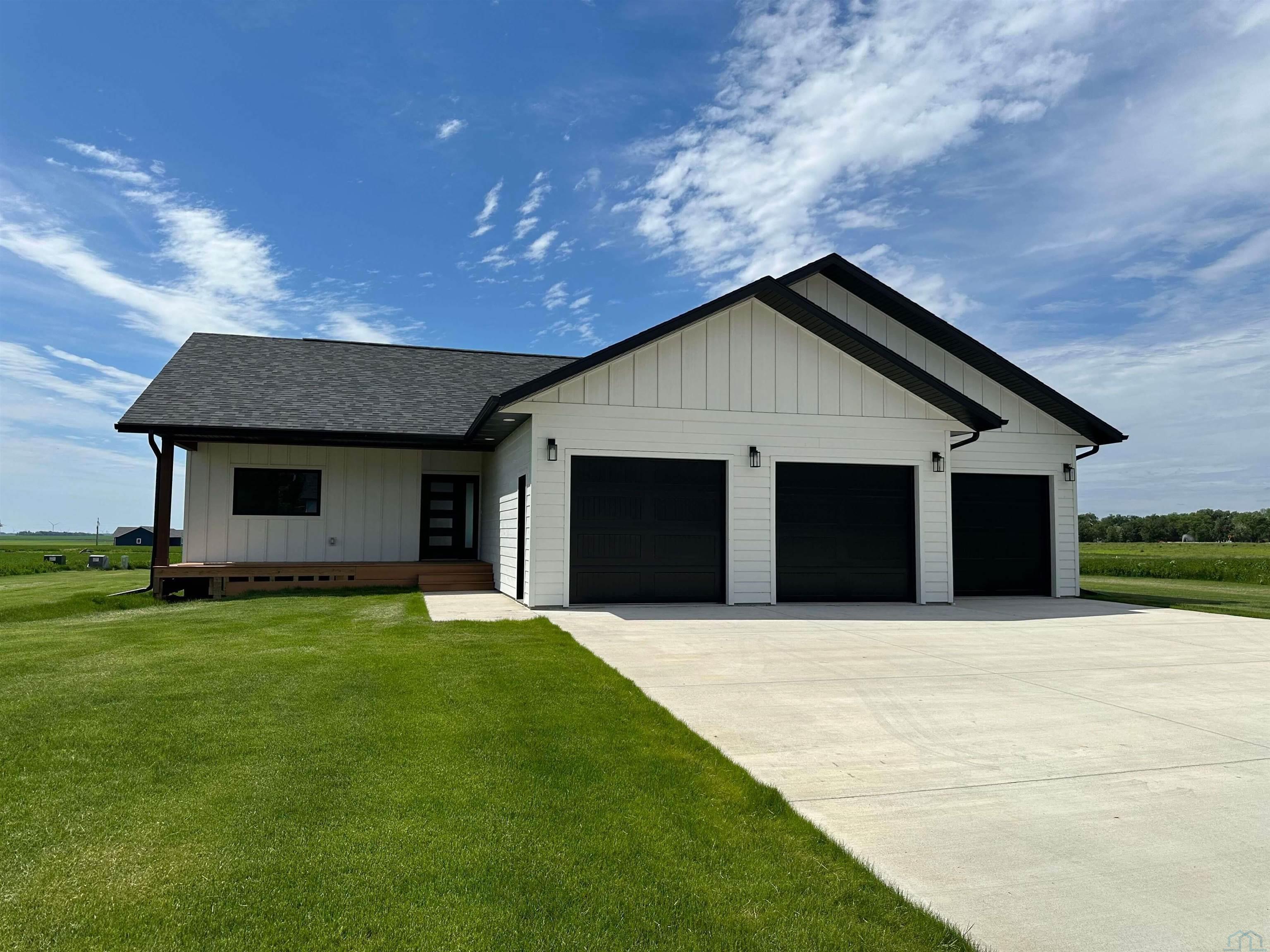503 Shay Avenue, Sanborn, IA 51248 