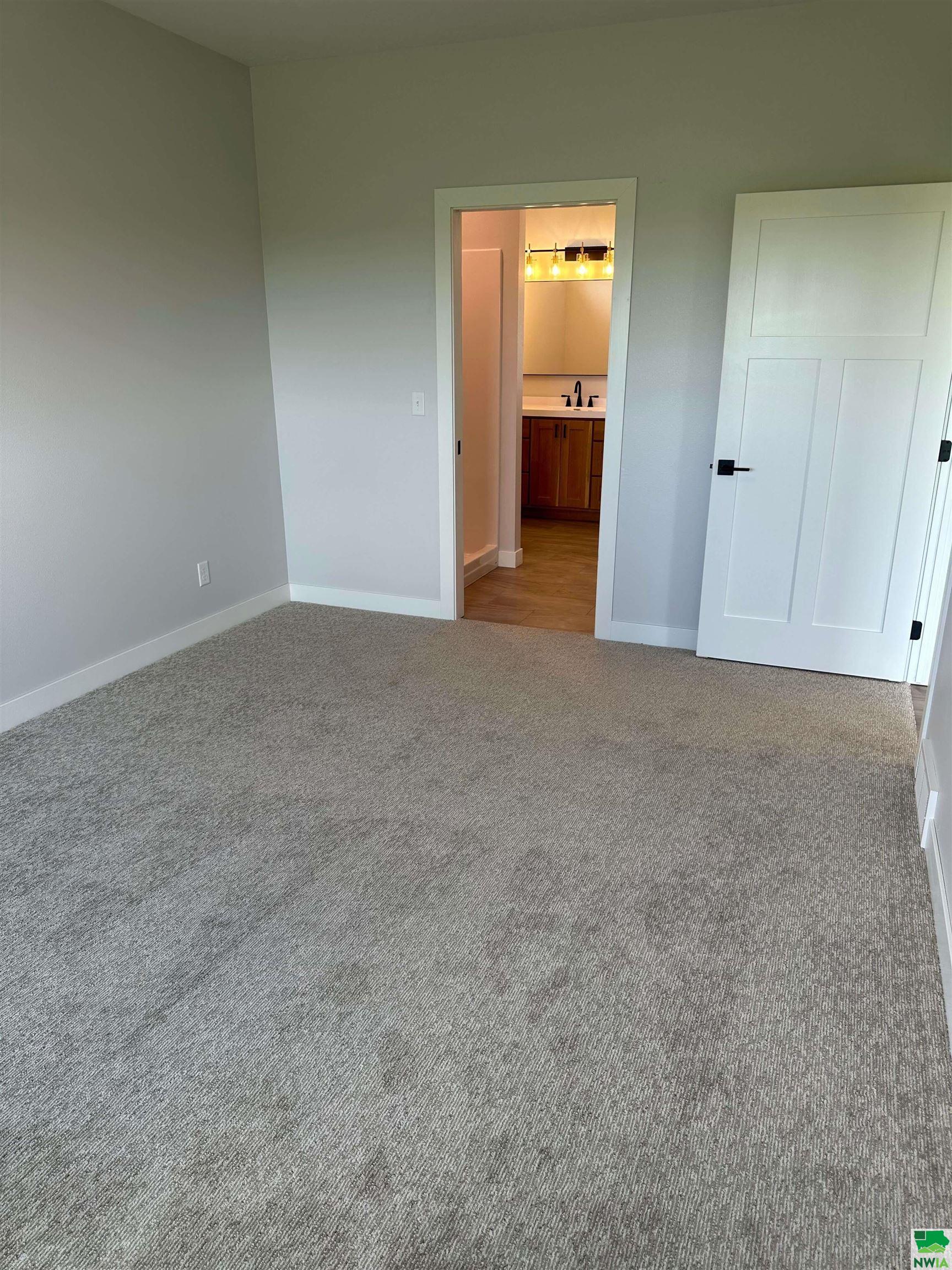 MLS #824989