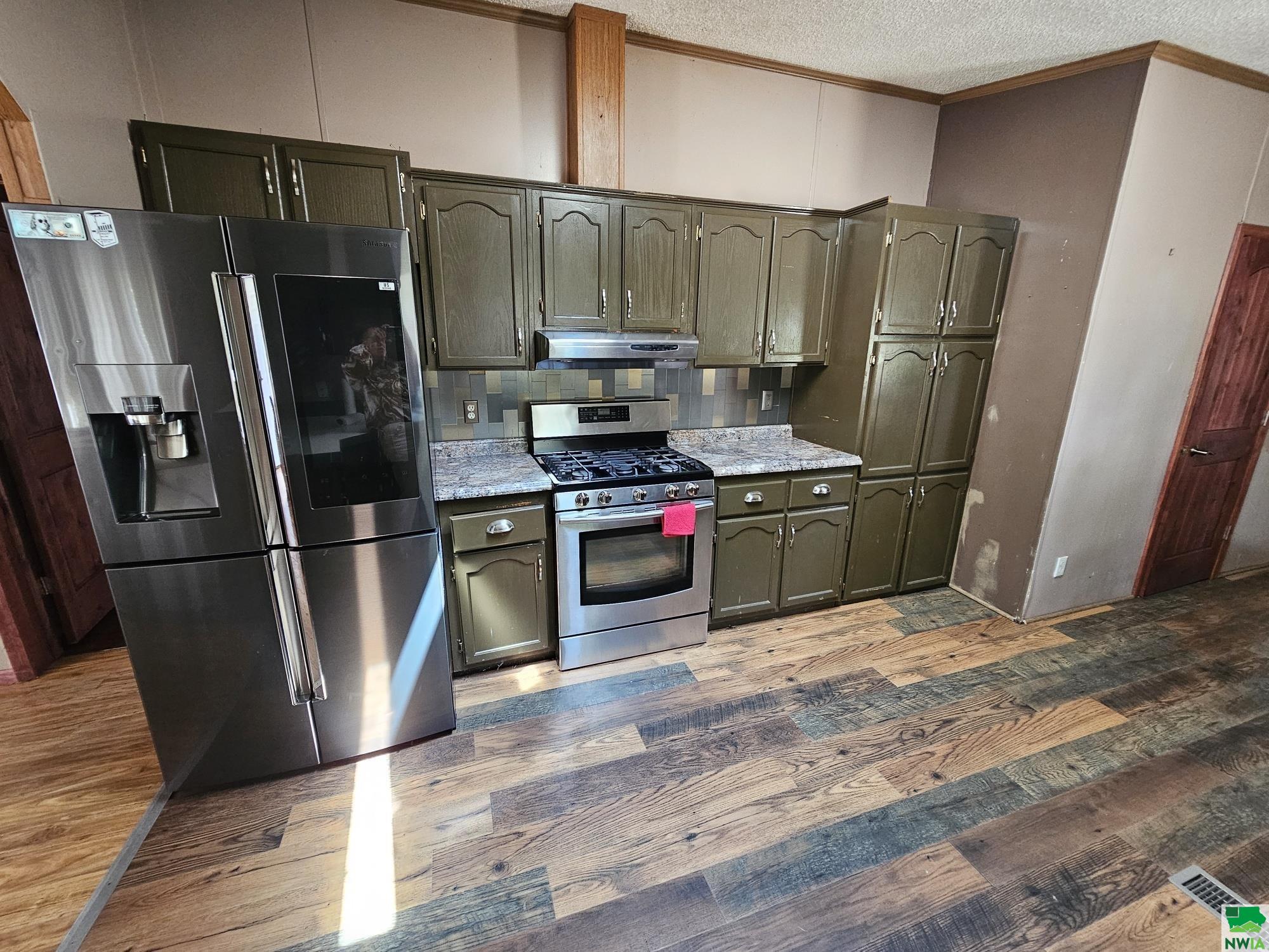 MLS #825000