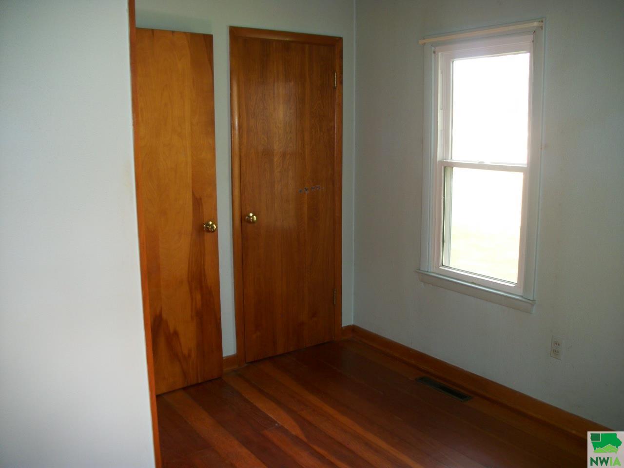 MLS #825037