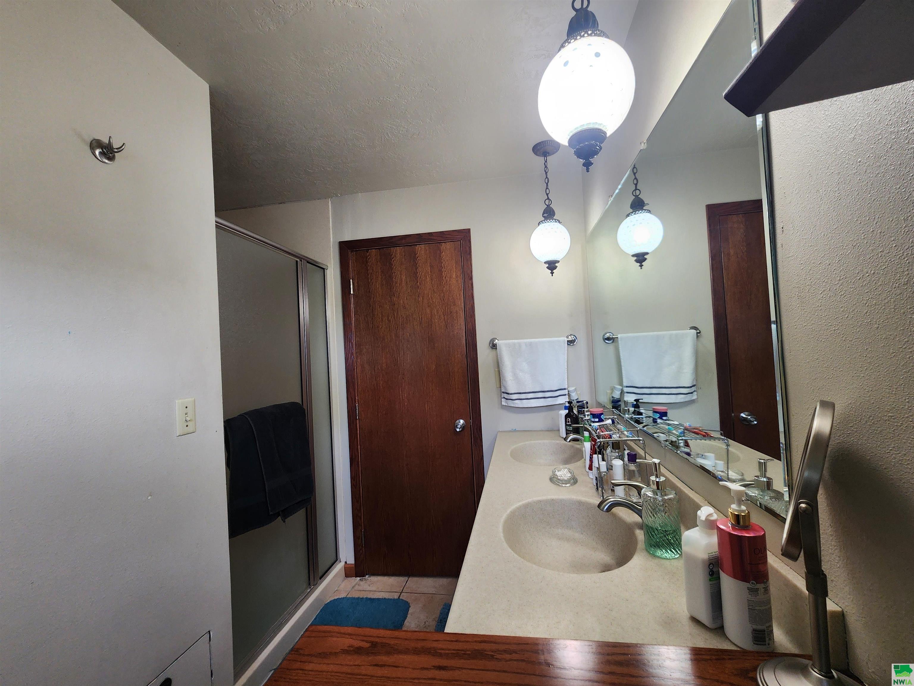 MLS #825038