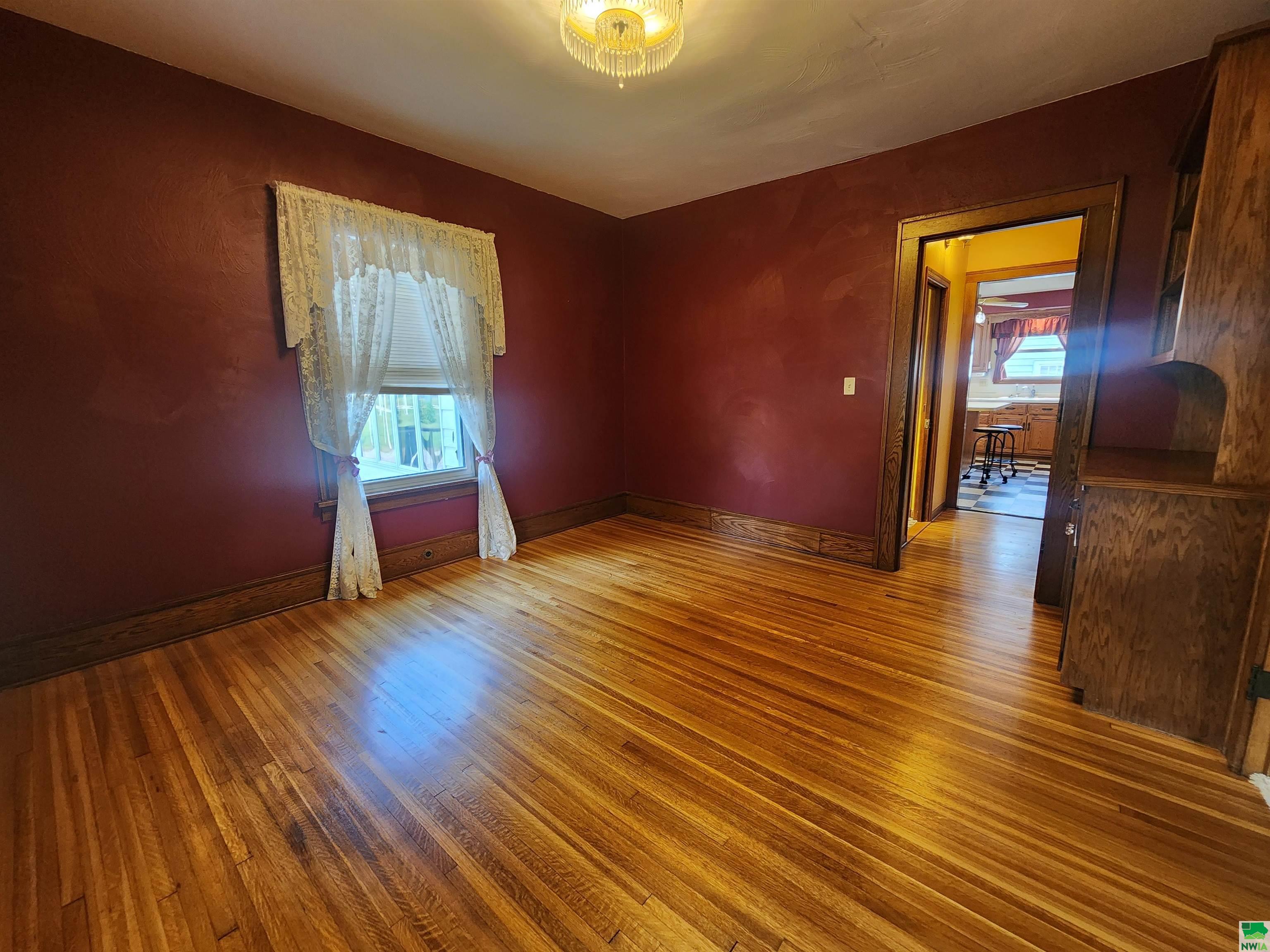 MLS #825053