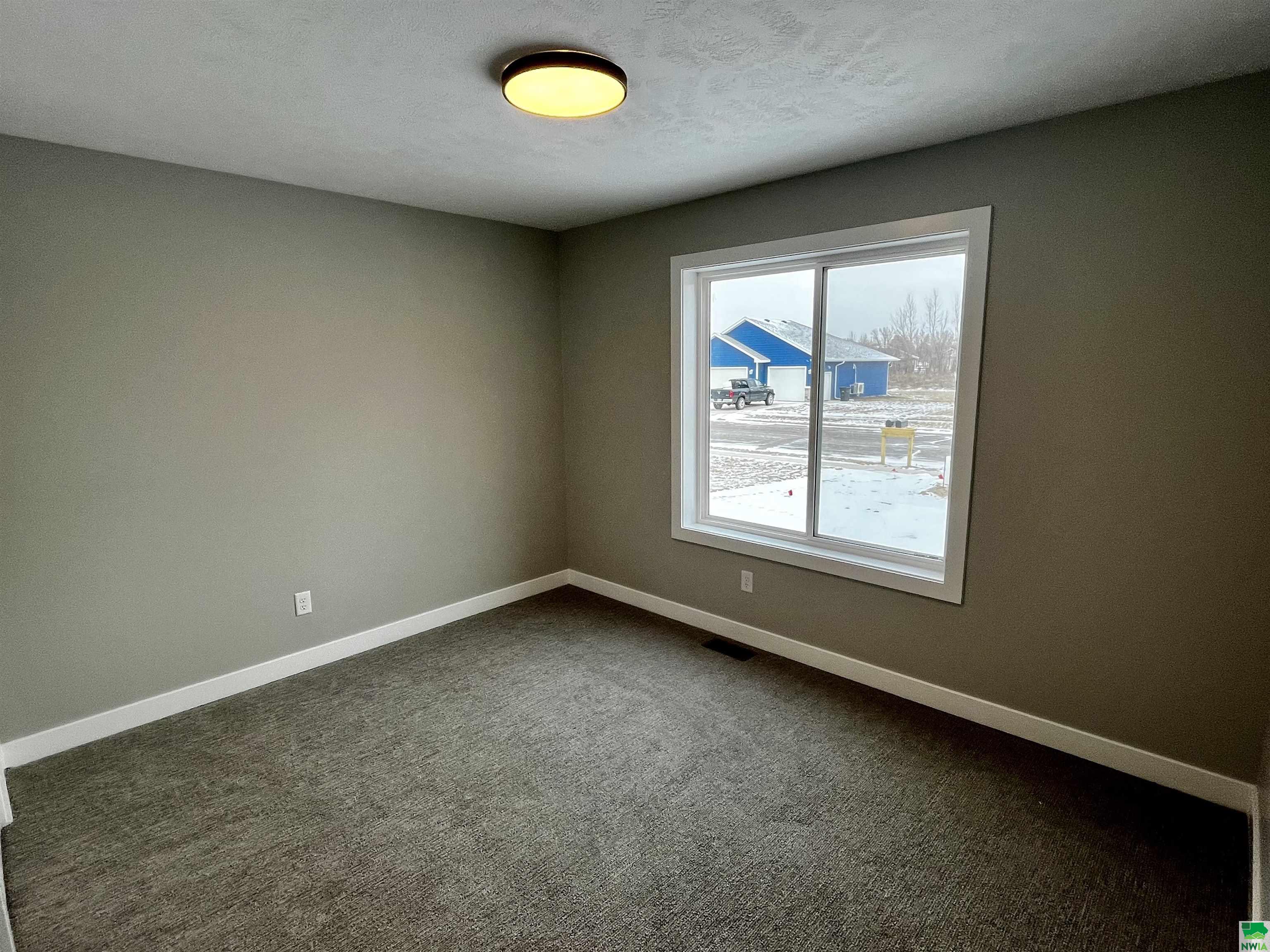 MLS #825103
