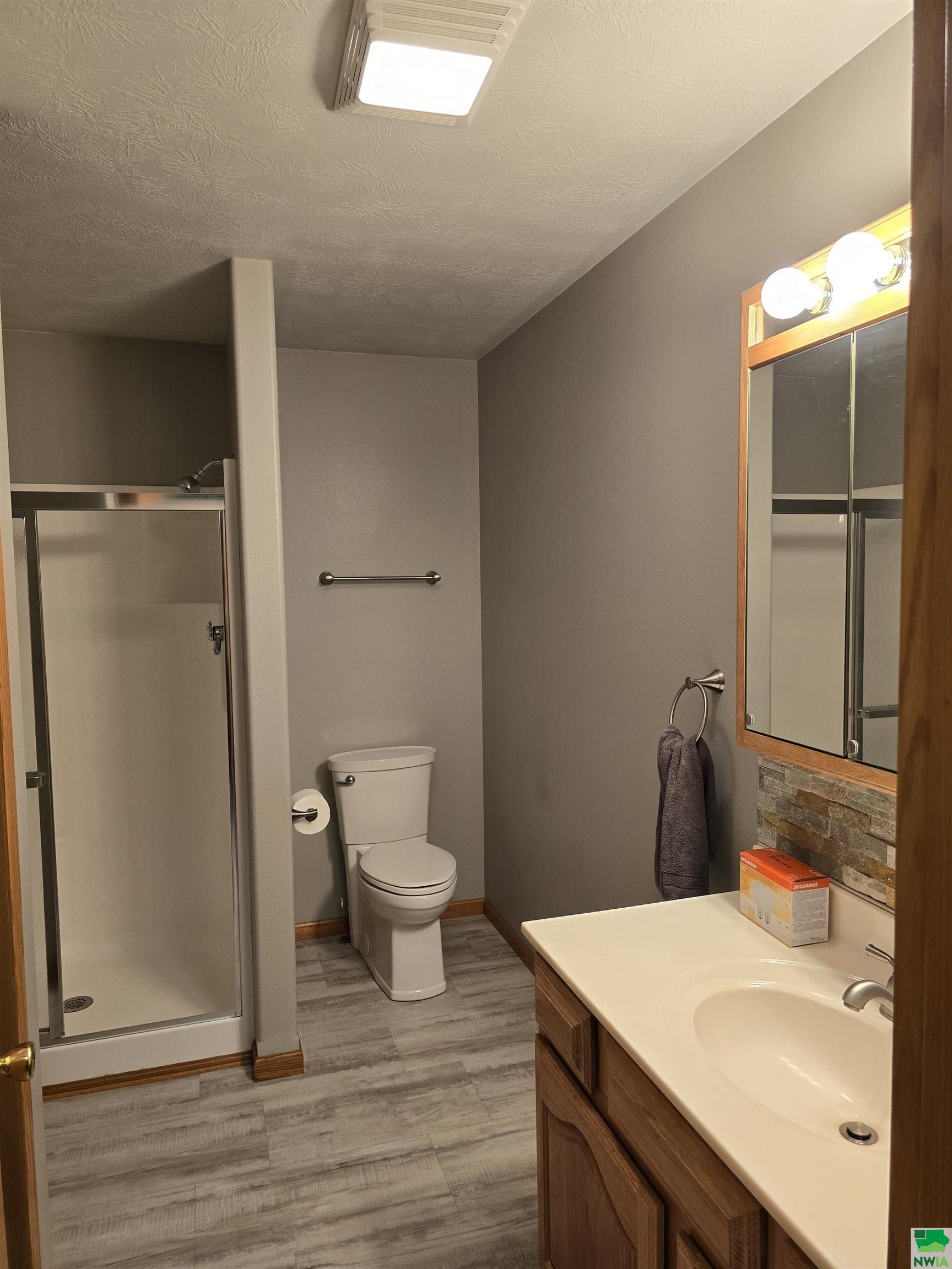MLS #825105