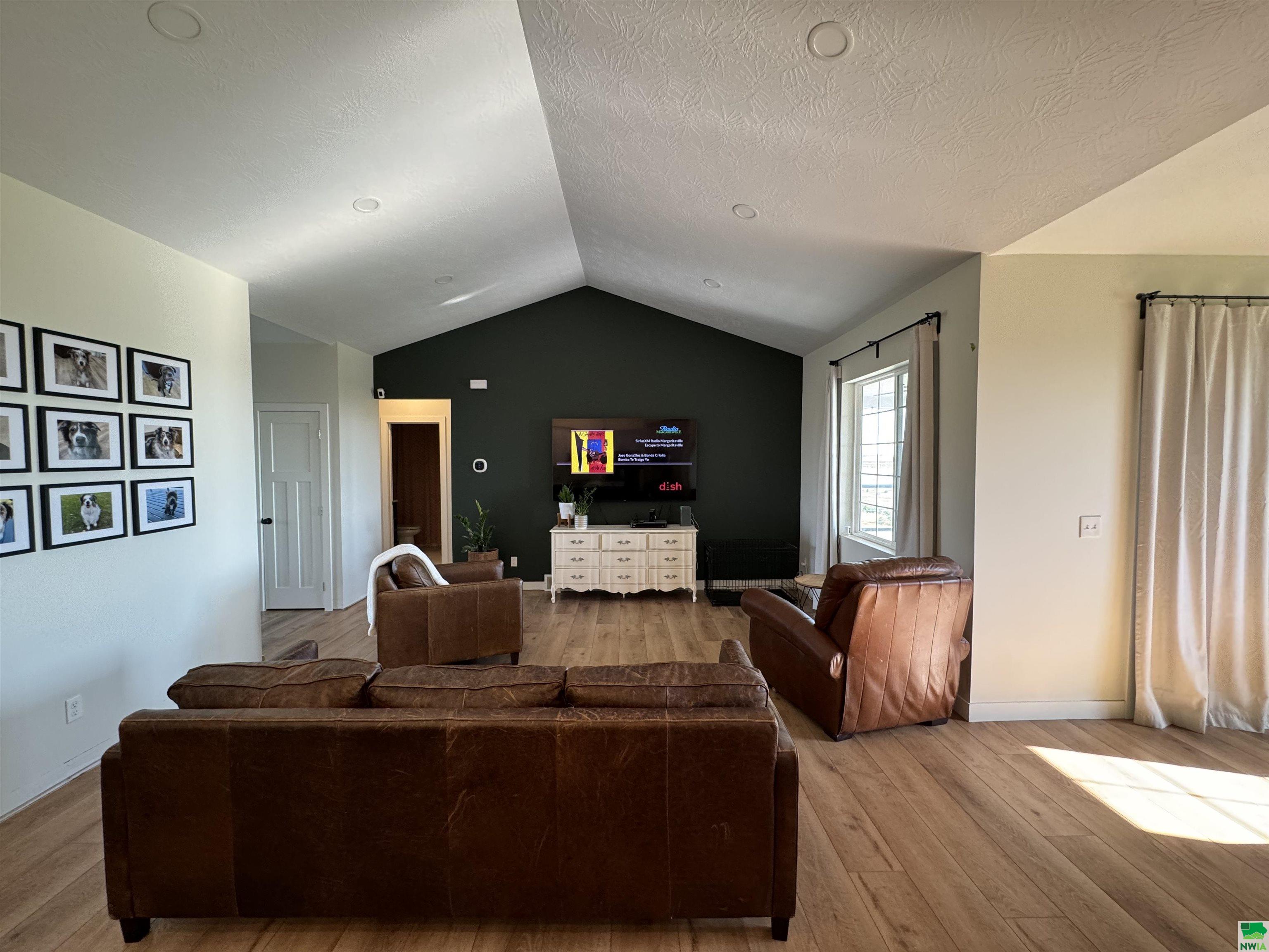 MLS #825116