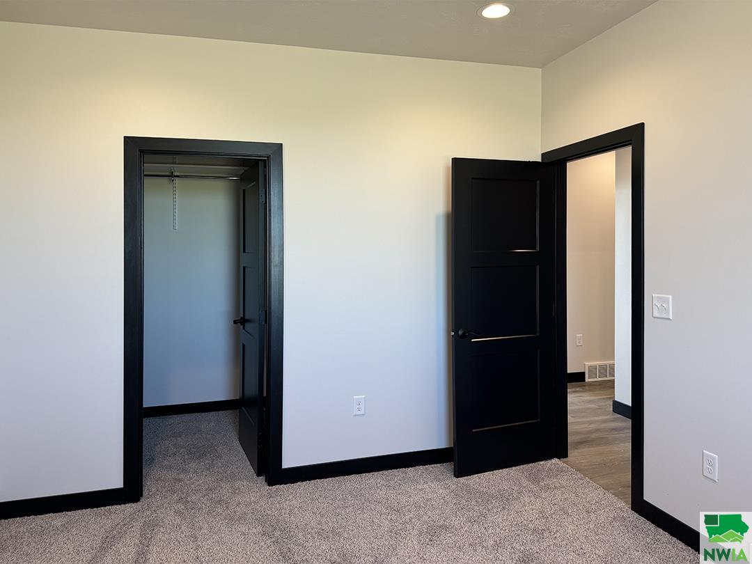 MLS #825143