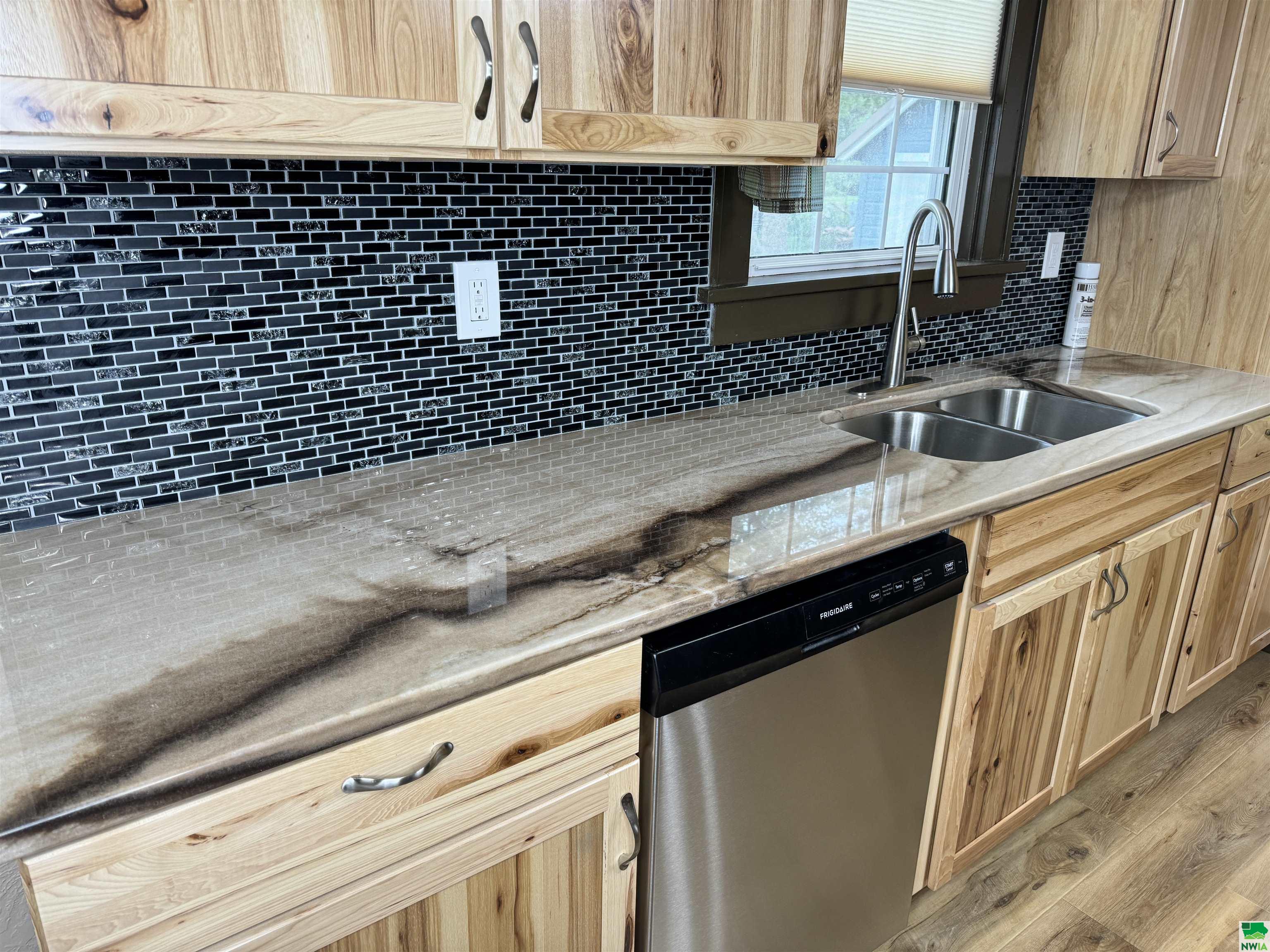 MLS #825150
