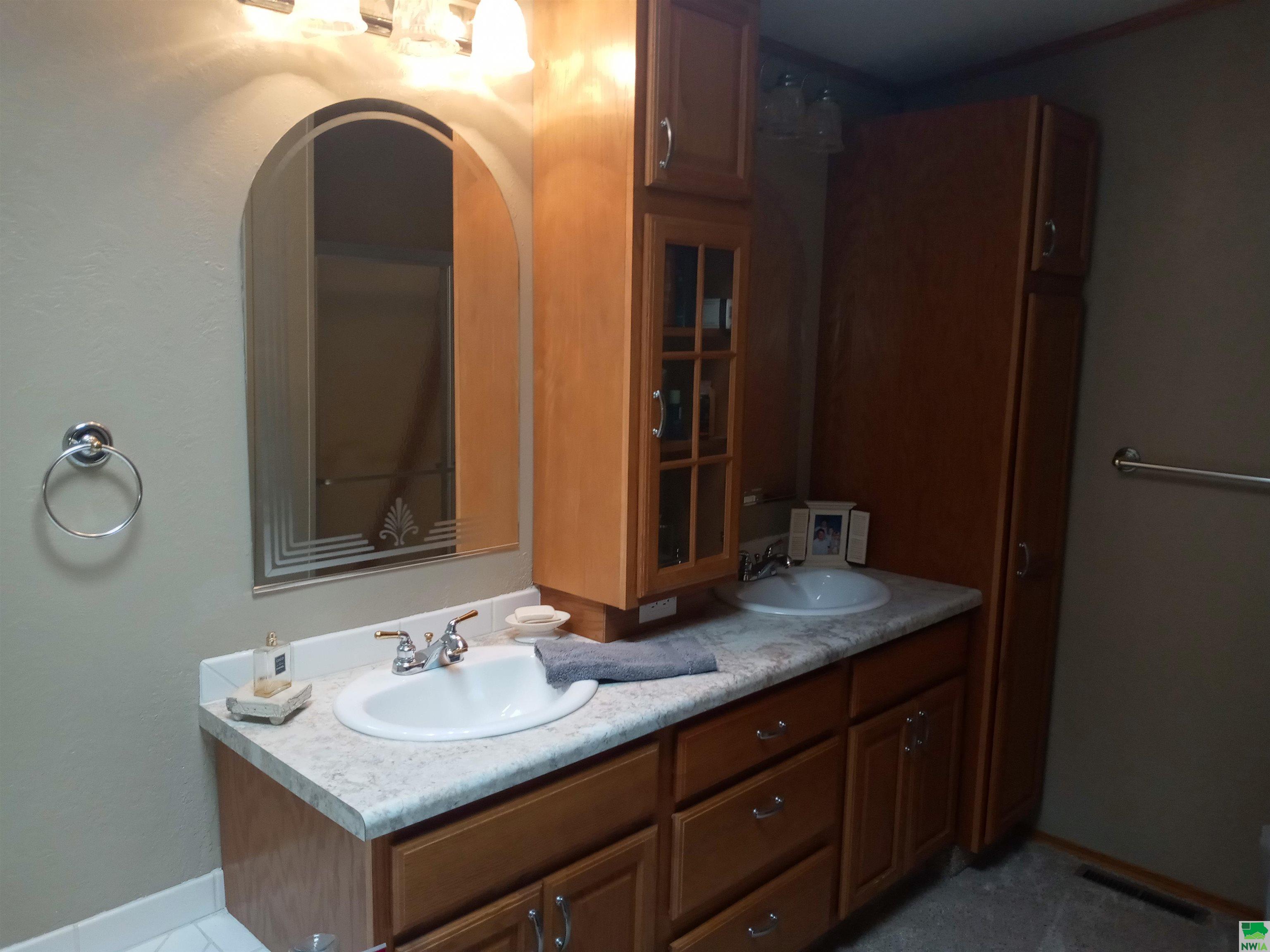 MLS #825162