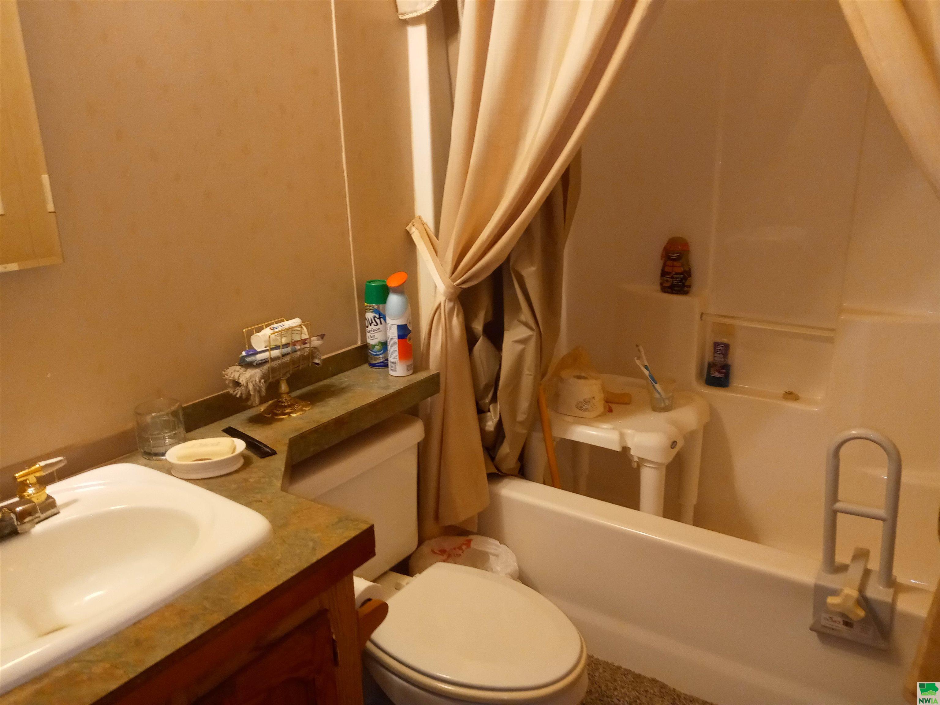 MLS #825162