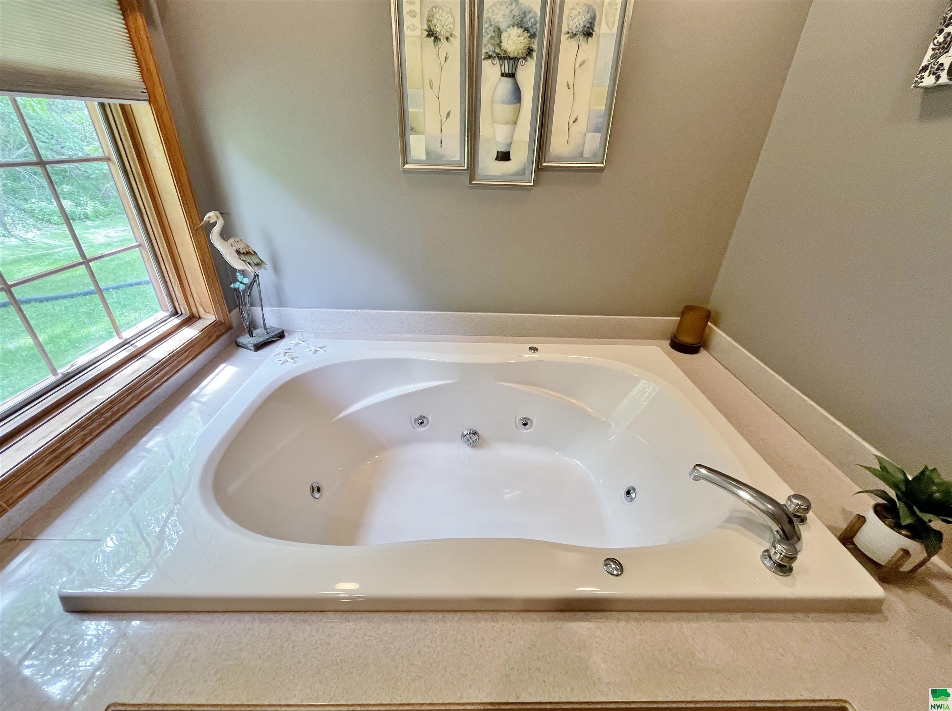 MLS #825227