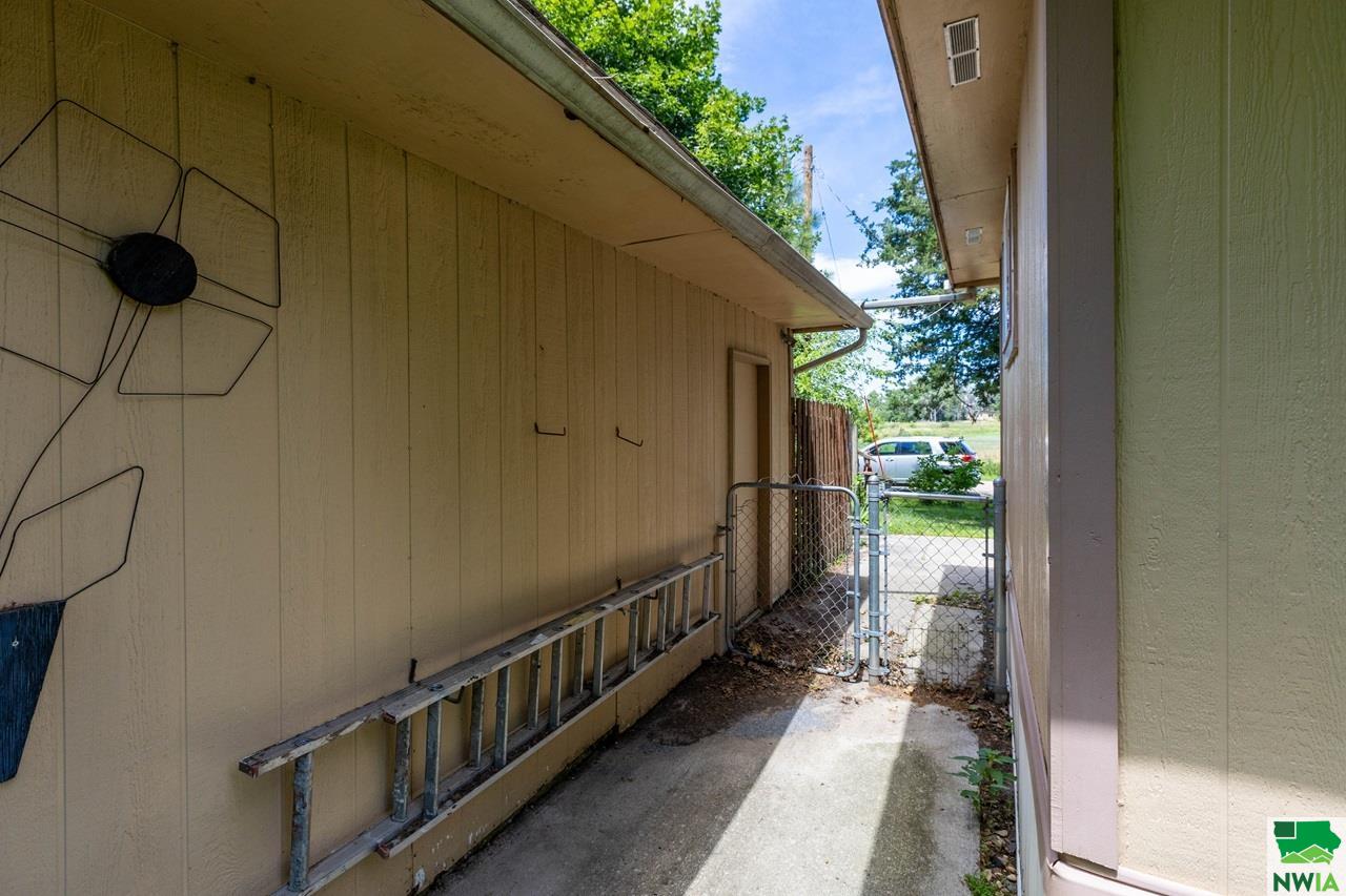 MLS #825256