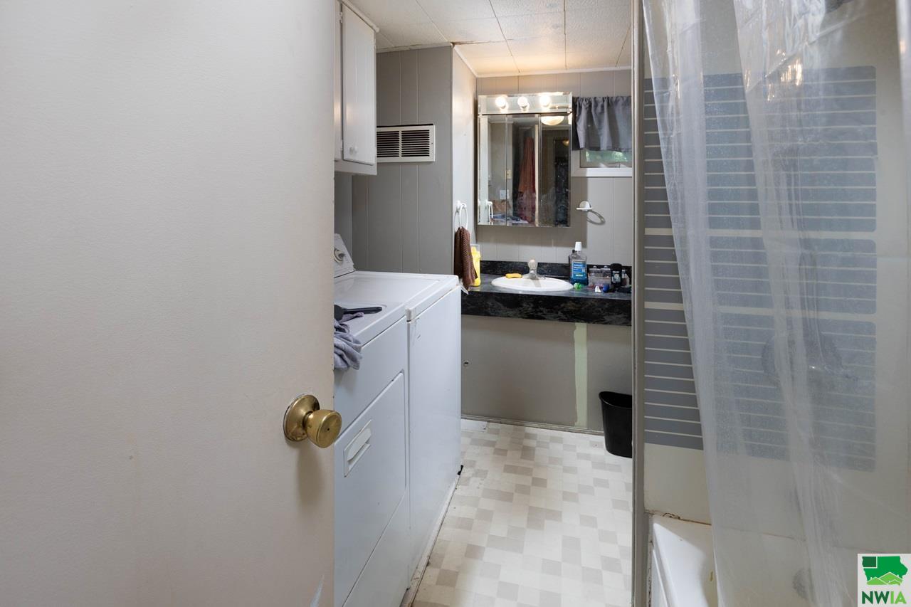 MLS #825256